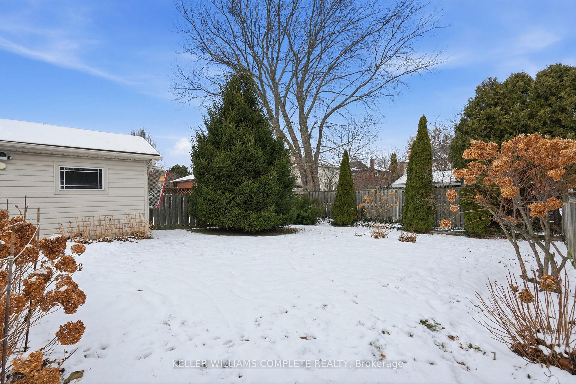 Photo 31 of 144 Sumner Crescent, Grimsby, Grimsby Beach — HOMEH