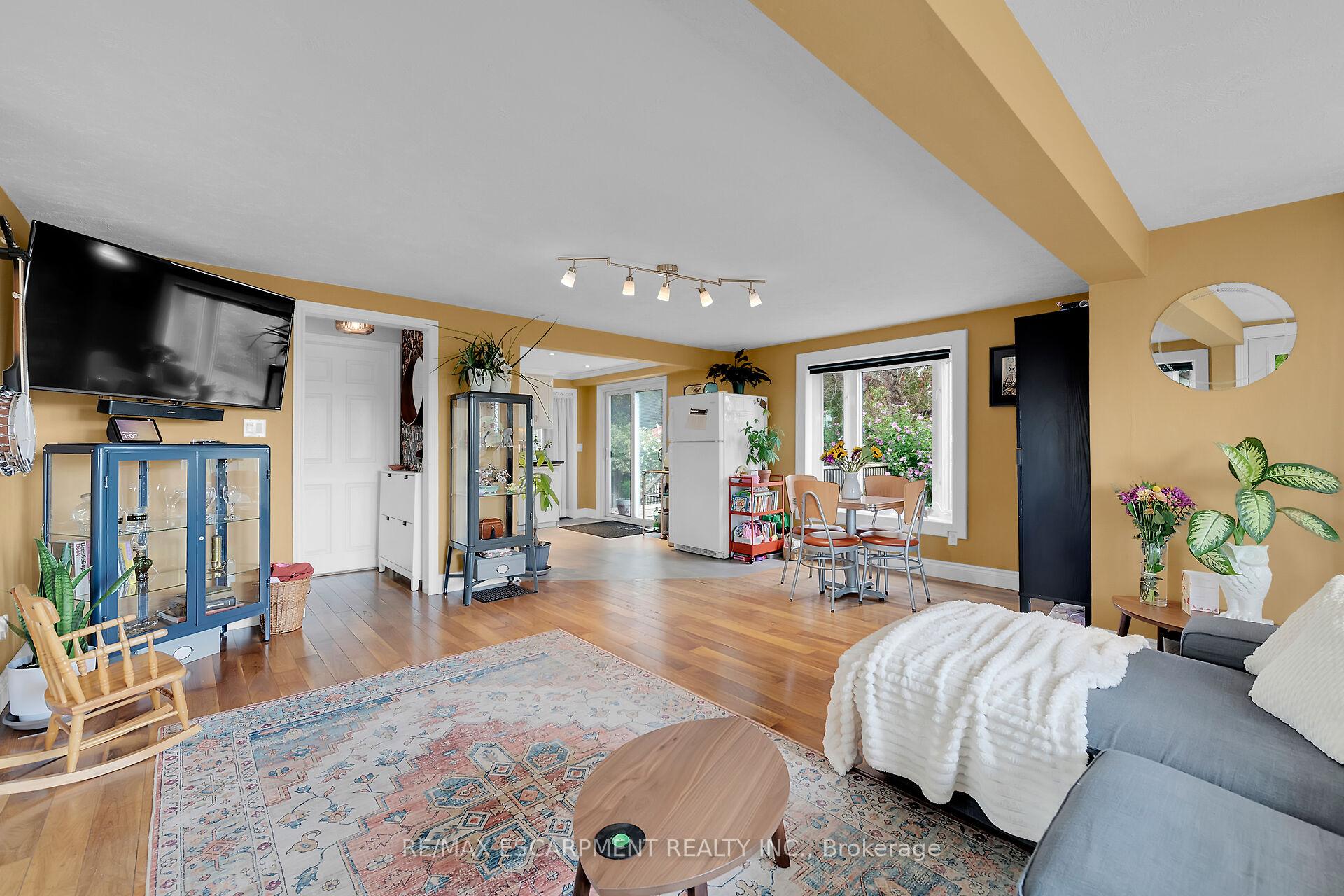 Photo 11 of 805 Broad Street E, Haldimand, Dunnville — HOMEH