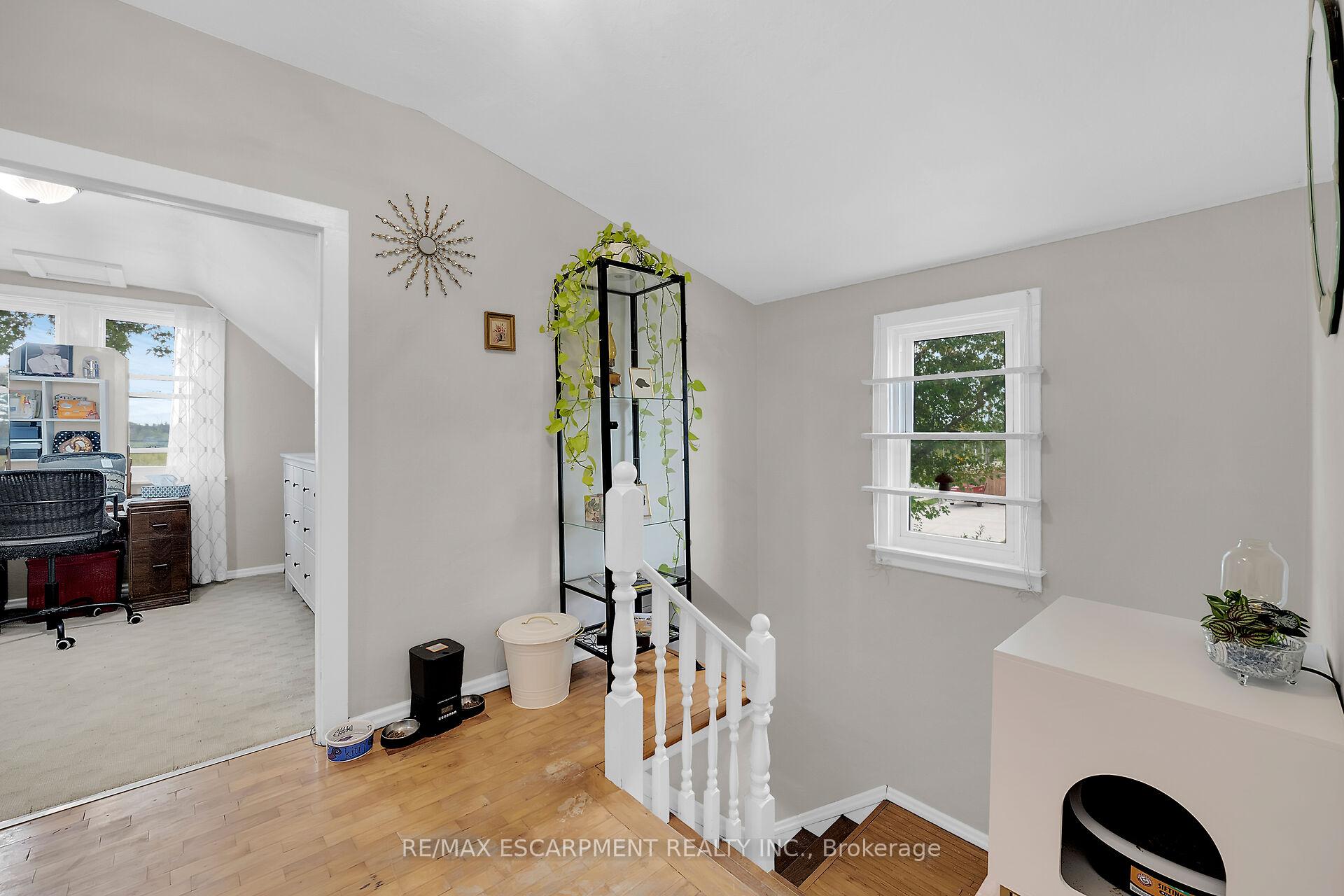 Photo 21 of 805 Broad Street E, Haldimand, Dunnville — HOMEH