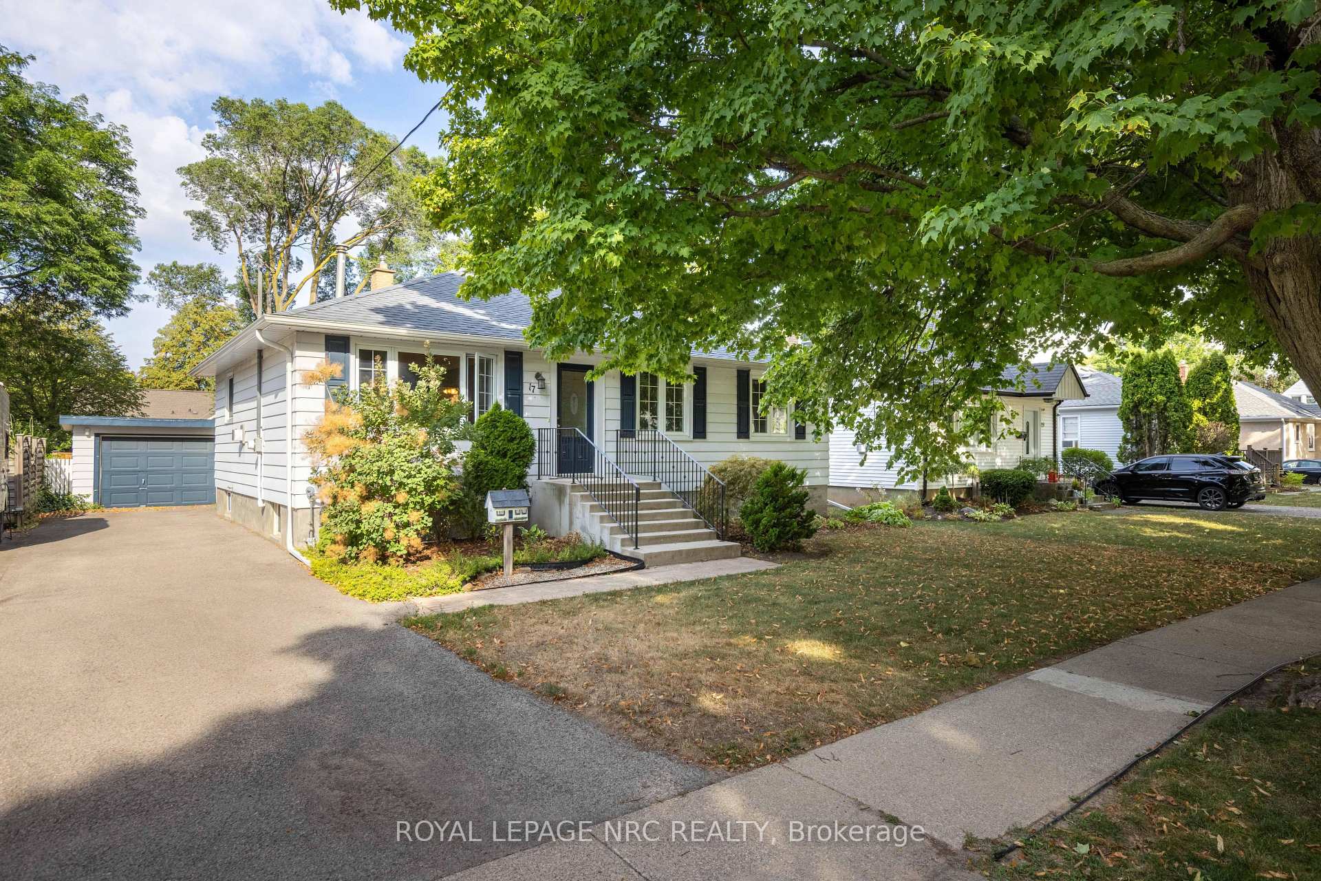 Photo 1 of 17 Else Street, St. Catharines, Vine/Linwell — HOMEH