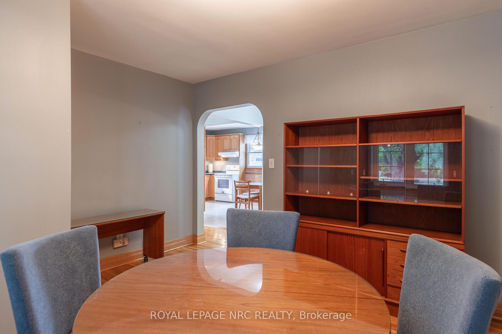 Photo 12 of 17 Else Street, St. Catharines, Vine/Linwell — HOMEH