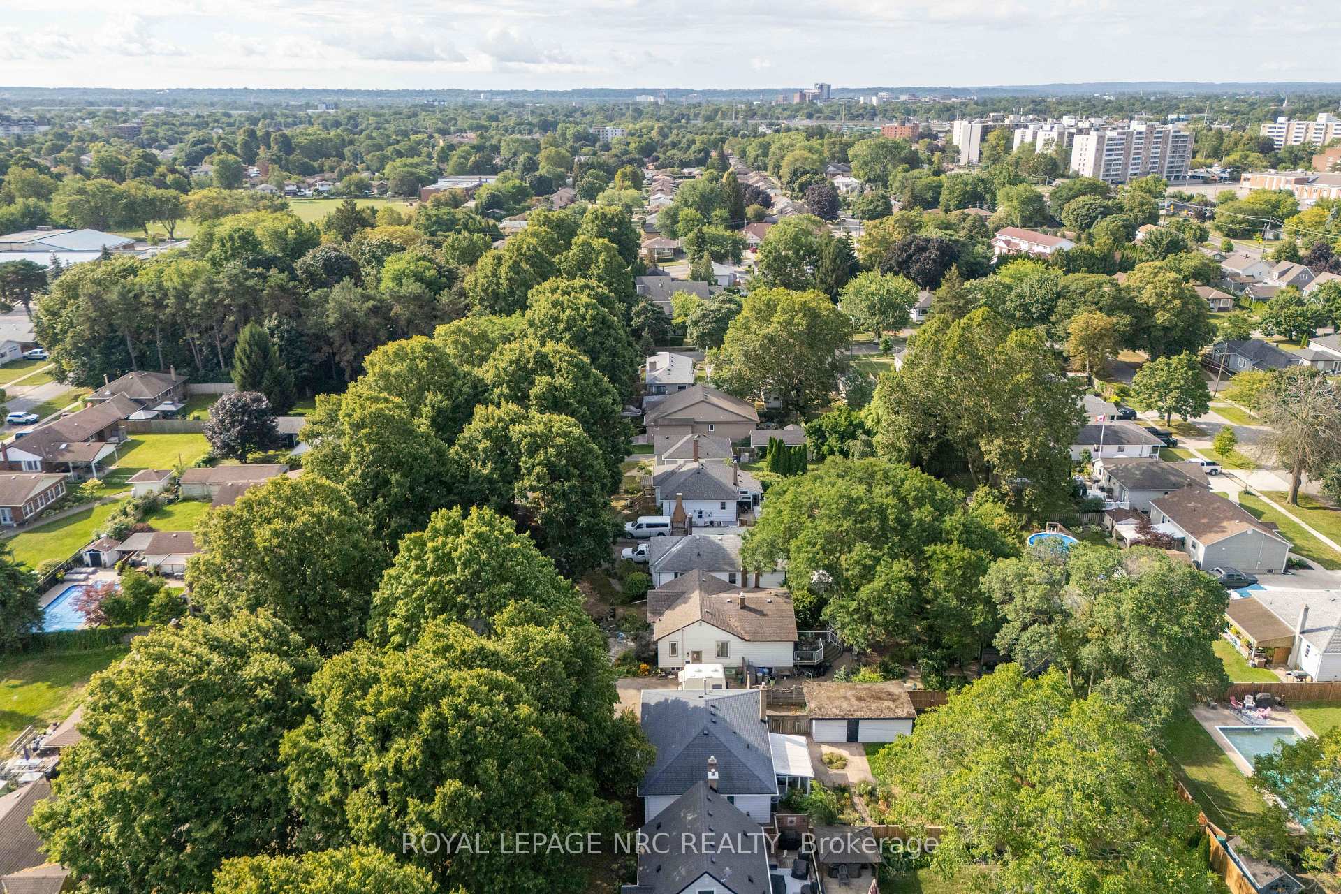 Photo 31 of 17 Else Street, St. Catharines, Vine/Linwell — HOMEH