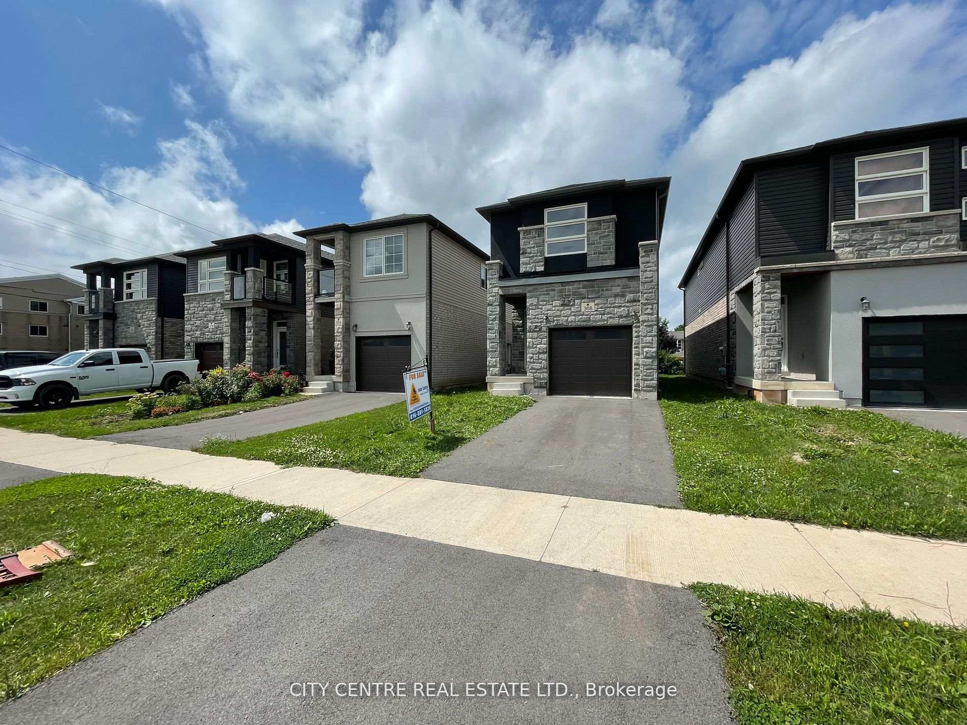 Photo 3 of 308 Louise Street, Welland, Lincoln/Crowland — HOMEH