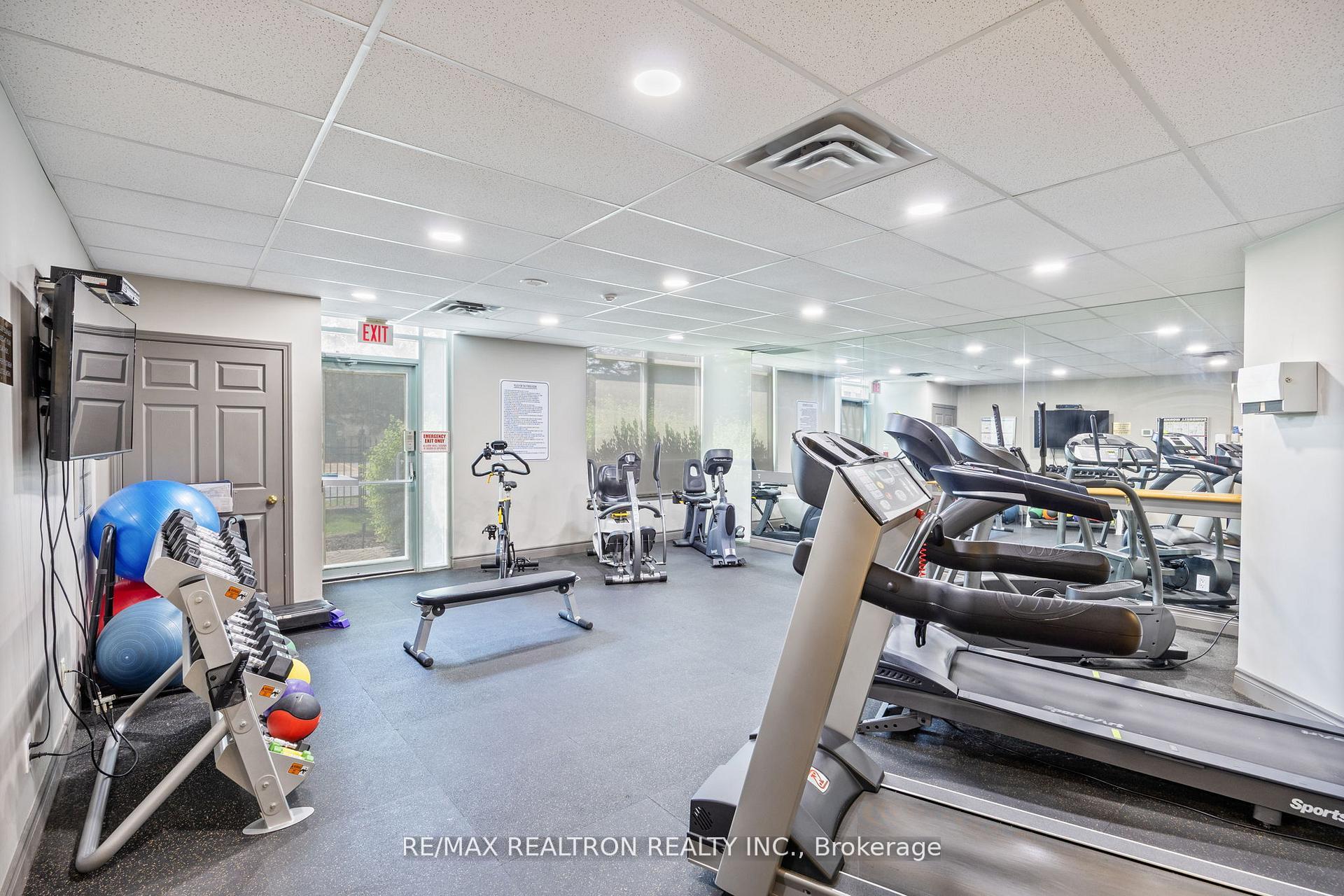 Photo 14 of Unit 604, 8 Covington Road, Toronto, Englemount-Lawrence — HOMEH