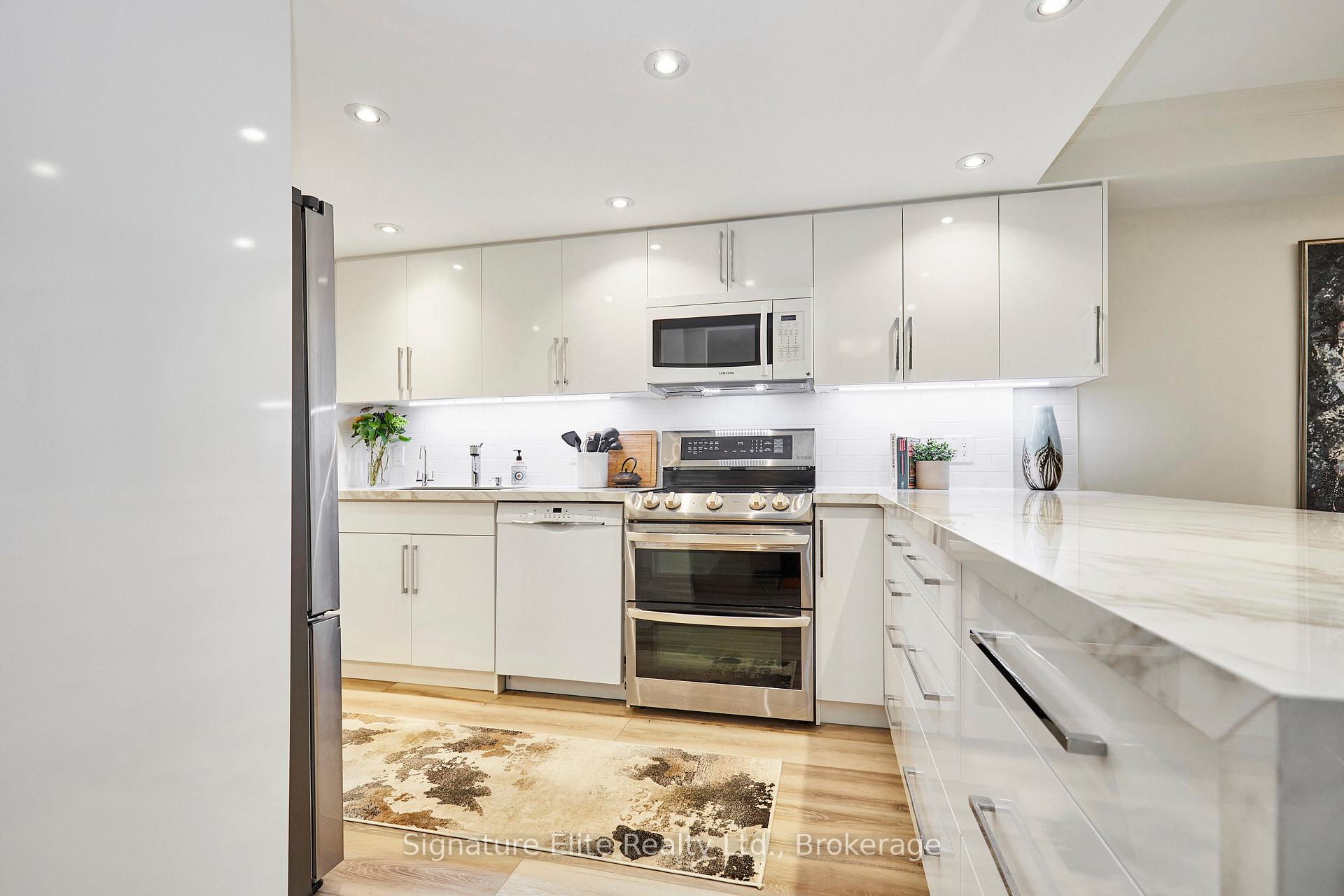 Photo 11 of Unit 508, 271 Ridley Boulevard, Toronto, Bedford Park-Nortown — HOMEH
