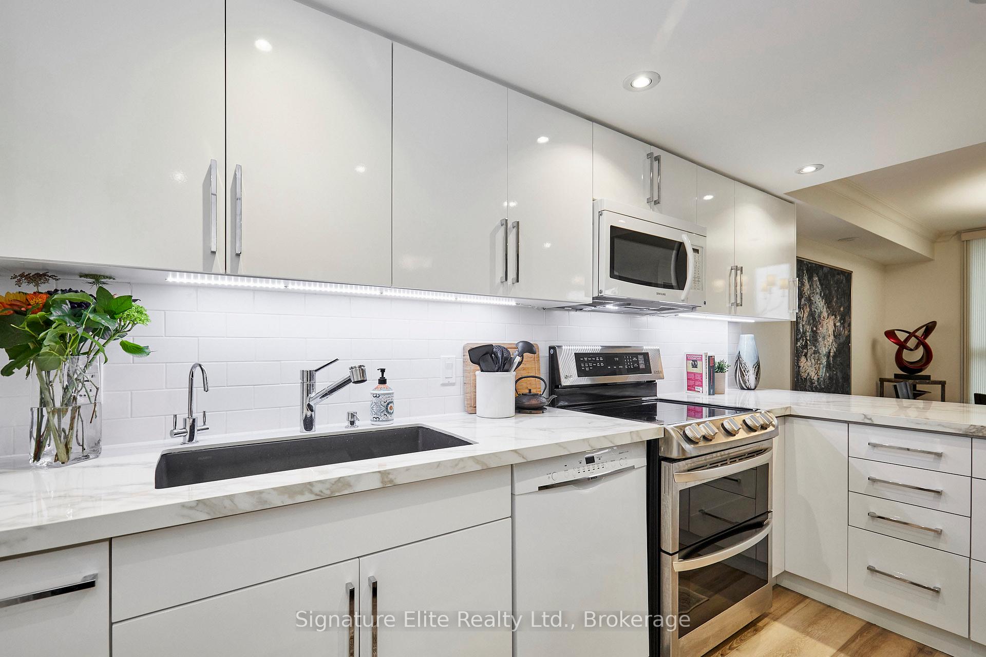 Photo 13 of Unit 508, 271 Ridley Boulevard, Toronto, Bedford Park-Nortown — HOMEH