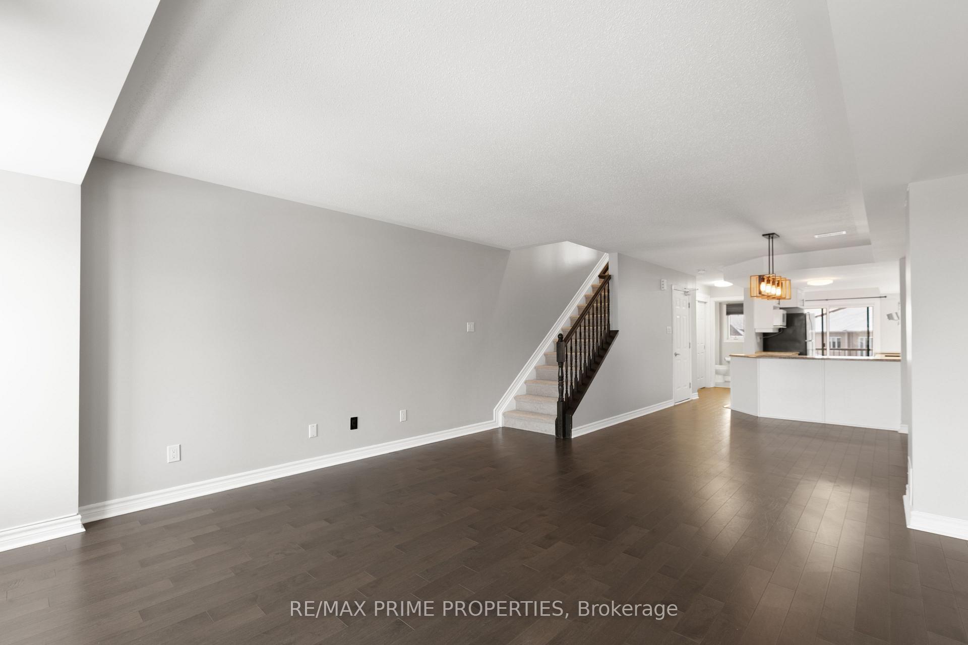 Photo 10 of 166 Bluestone Private, Ottawa, Avalon West — HOMEH
