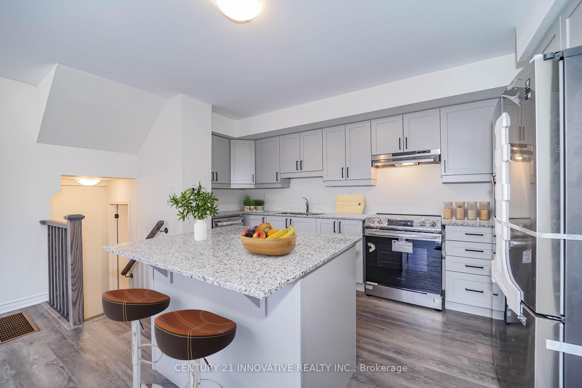 Photo 3 of 3325 Thunderbird Promenade, Pickering, Rural Pickering — HOMEH
