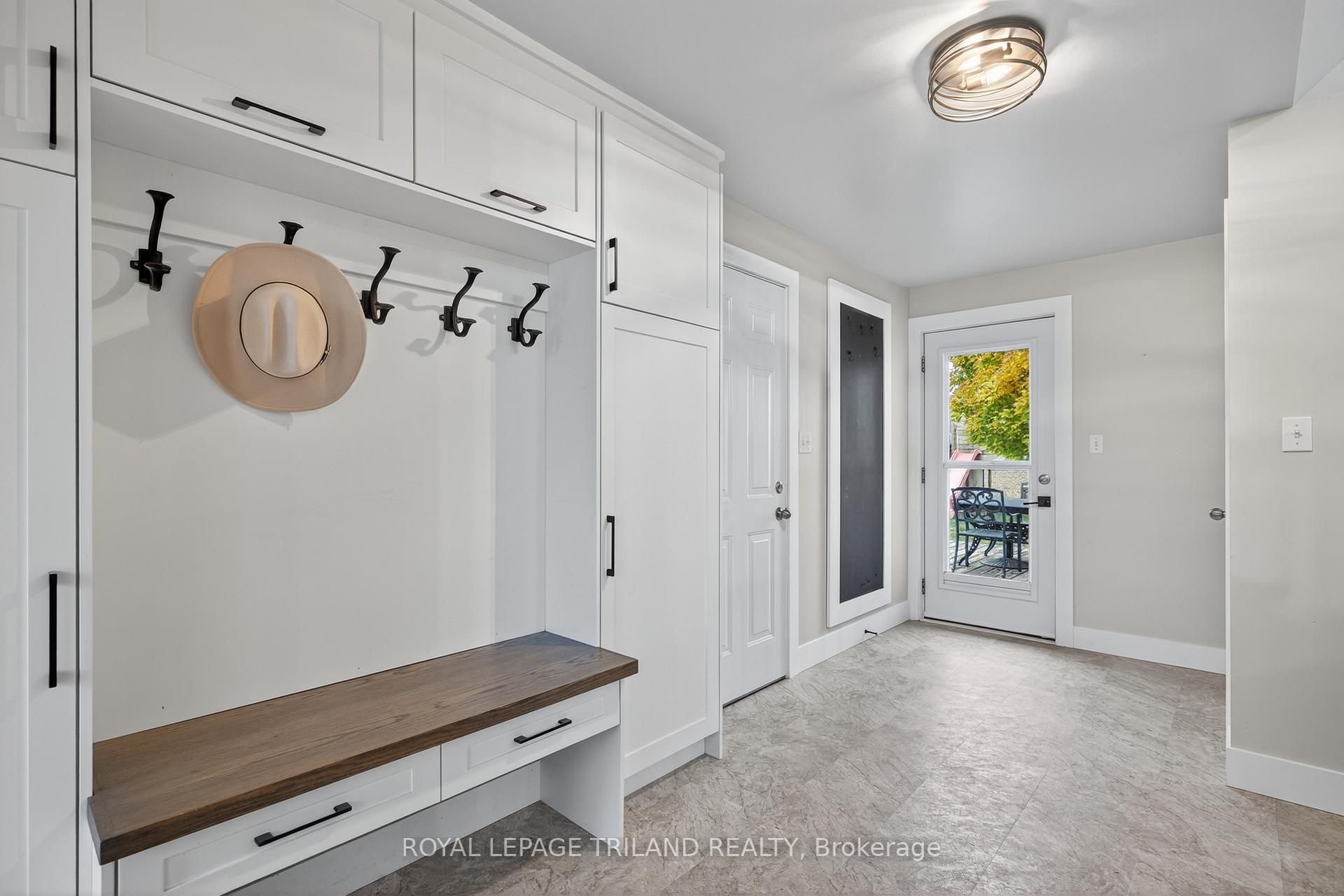 Photo 3 of 11565 Springfield Road, Malahide, Springfield — HOMEH