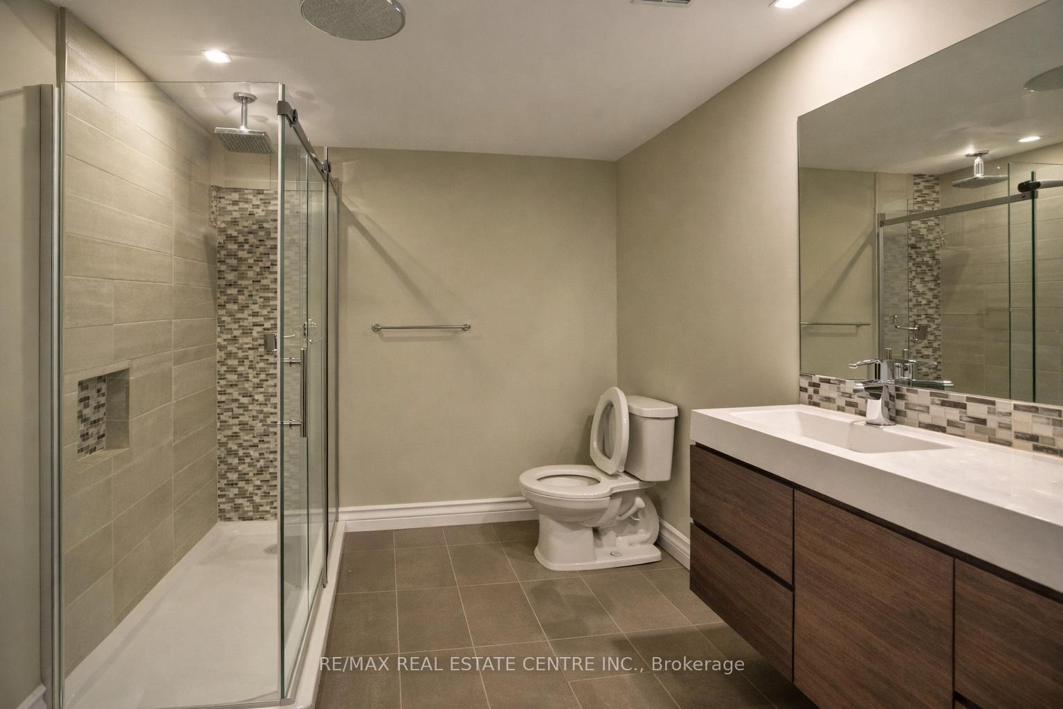 Photo 4 of Unit Basement, 230 Huntingford Gate, Milton, Scott — HOMEH