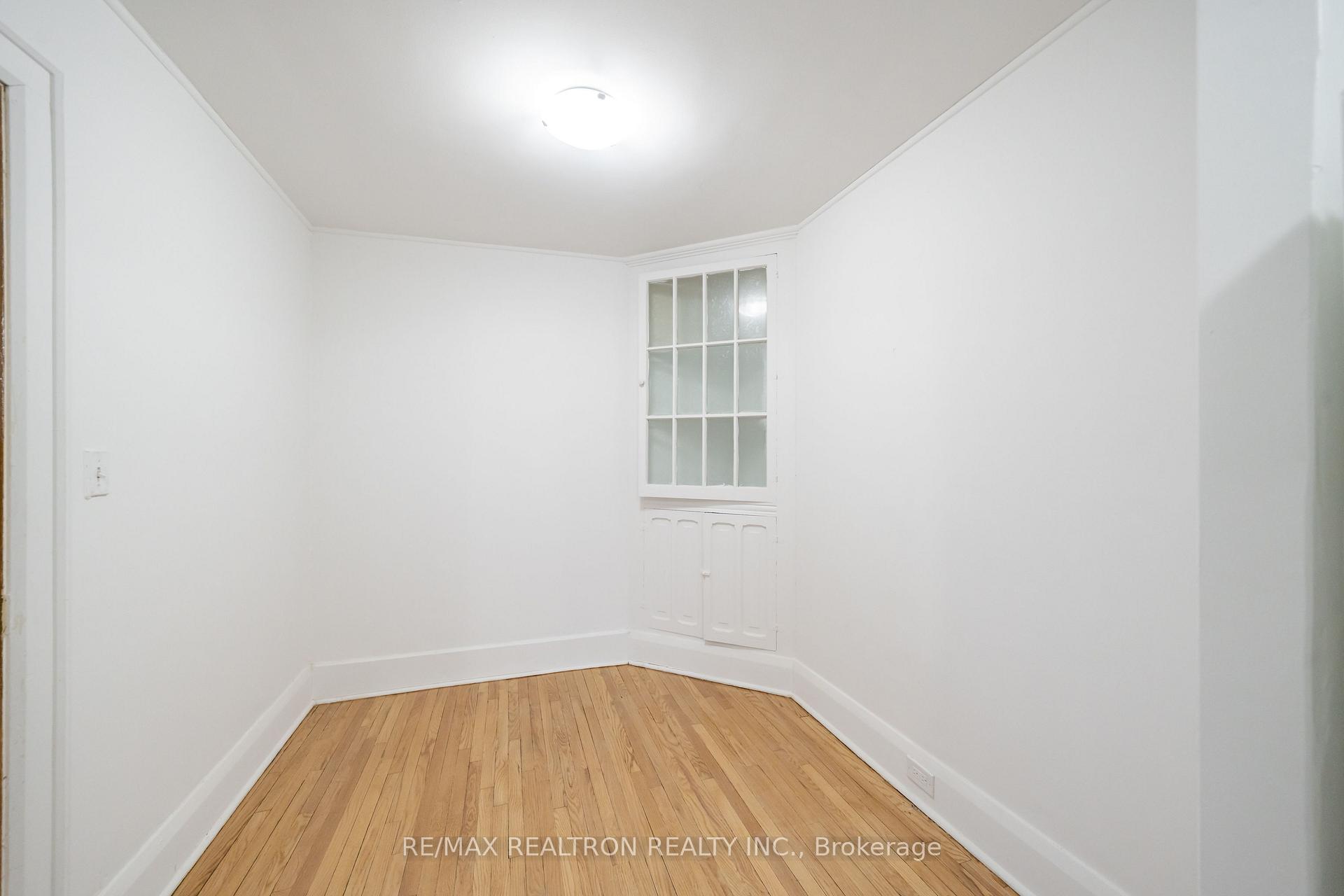 Photo 5 of Unit 42, 4 Kingston Road, Toronto, Woodbine Corridor — HOMEH