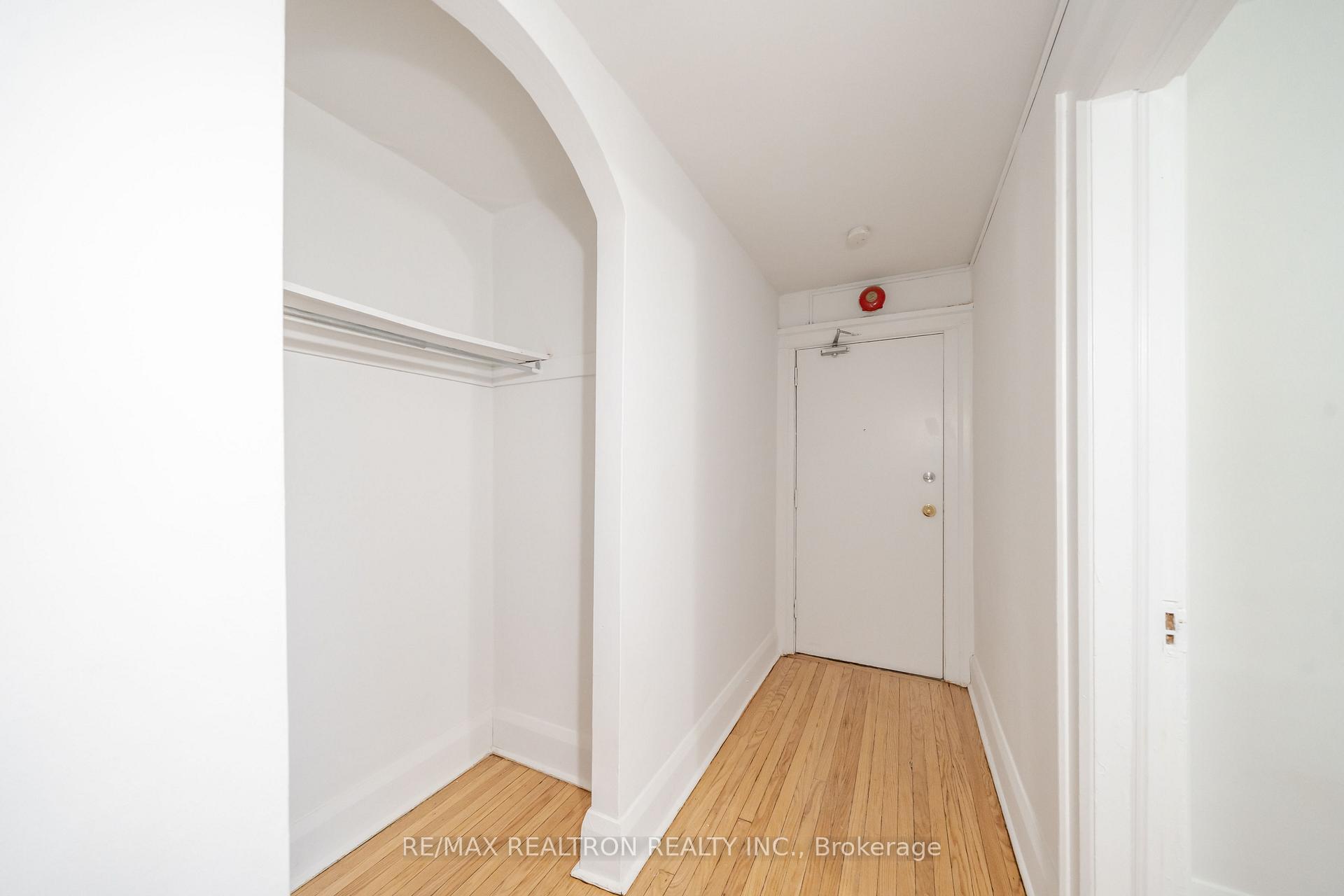 Photo 6 of Unit 42, 4 Kingston Road, Toronto, Woodbine Corridor — HOMEH