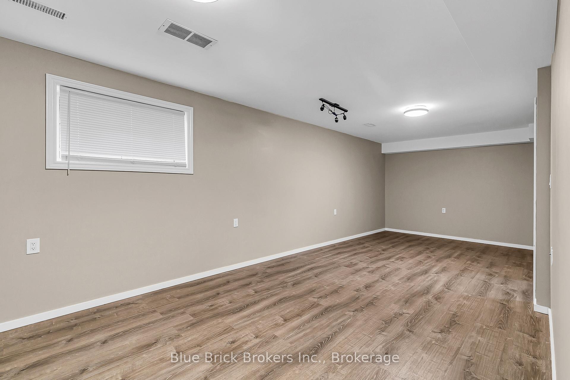 Photo 38 of 2477 Trappers Avenue E, Windsor — HOMEH