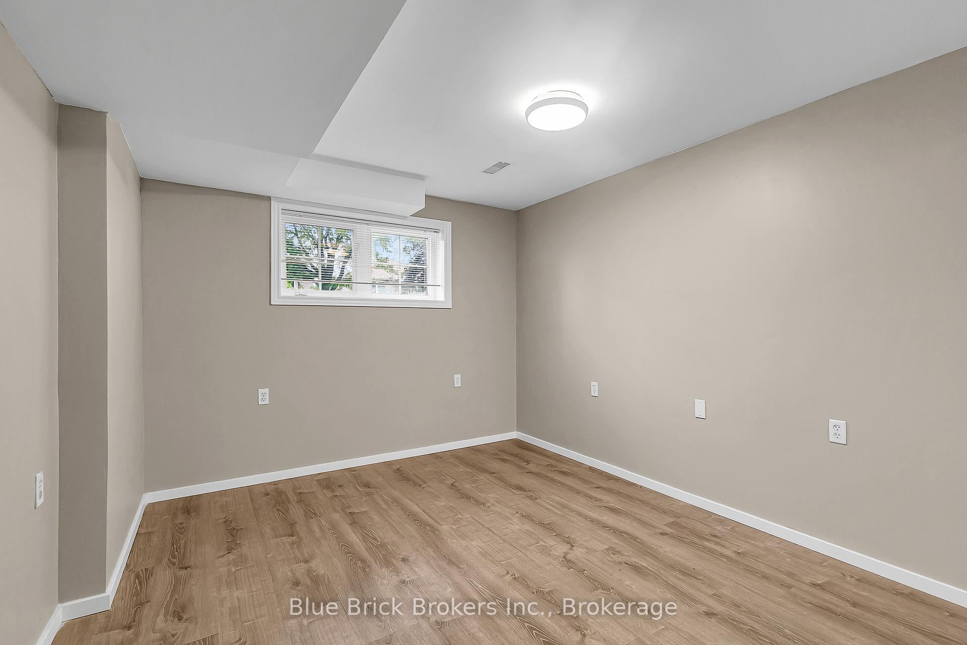 Photo 16 of 2477 Trappers Avenue E, Windsor — HOMEH