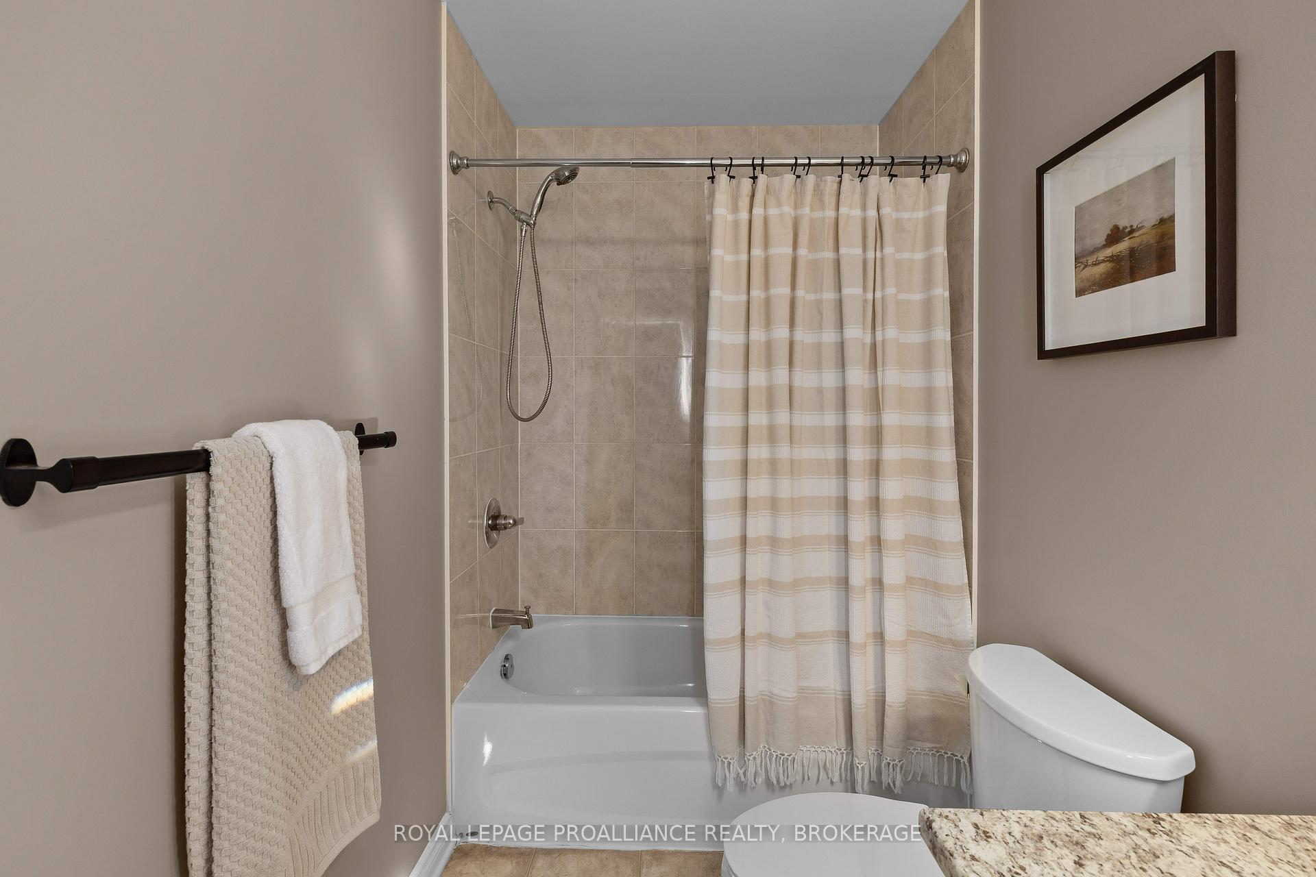 Photo 27 of 831 Augusta Drive, Kingston, City Northwest — HOMEH