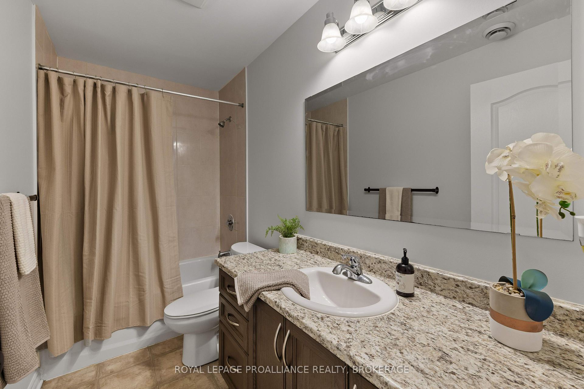 Photo 40 of 831 Augusta Drive, Kingston, City Northwest — HOMEH