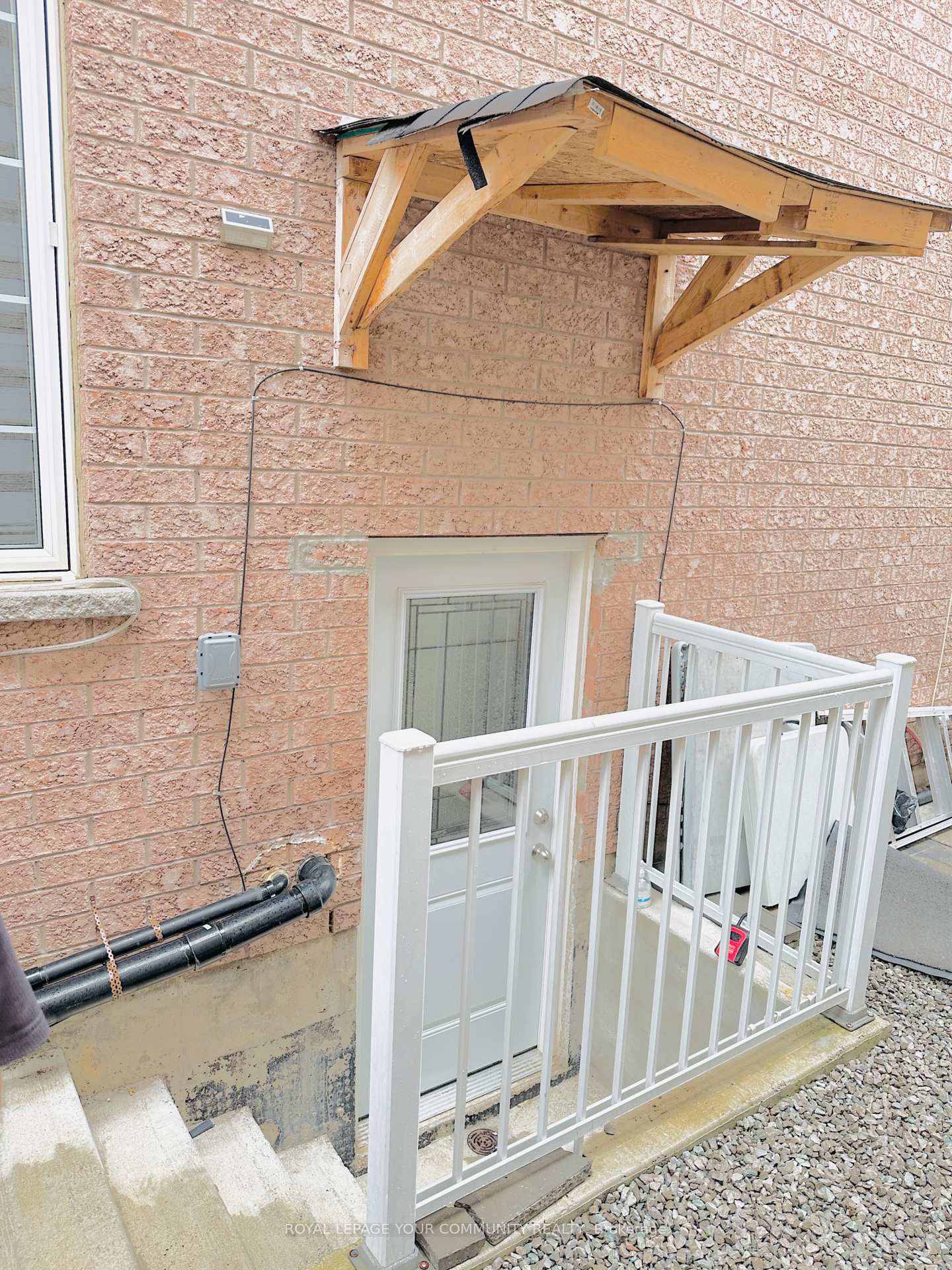 Photo 2 of Unit Basement, 132 Dolce Crescent, Vaughan, Vellore Village — HOMEH