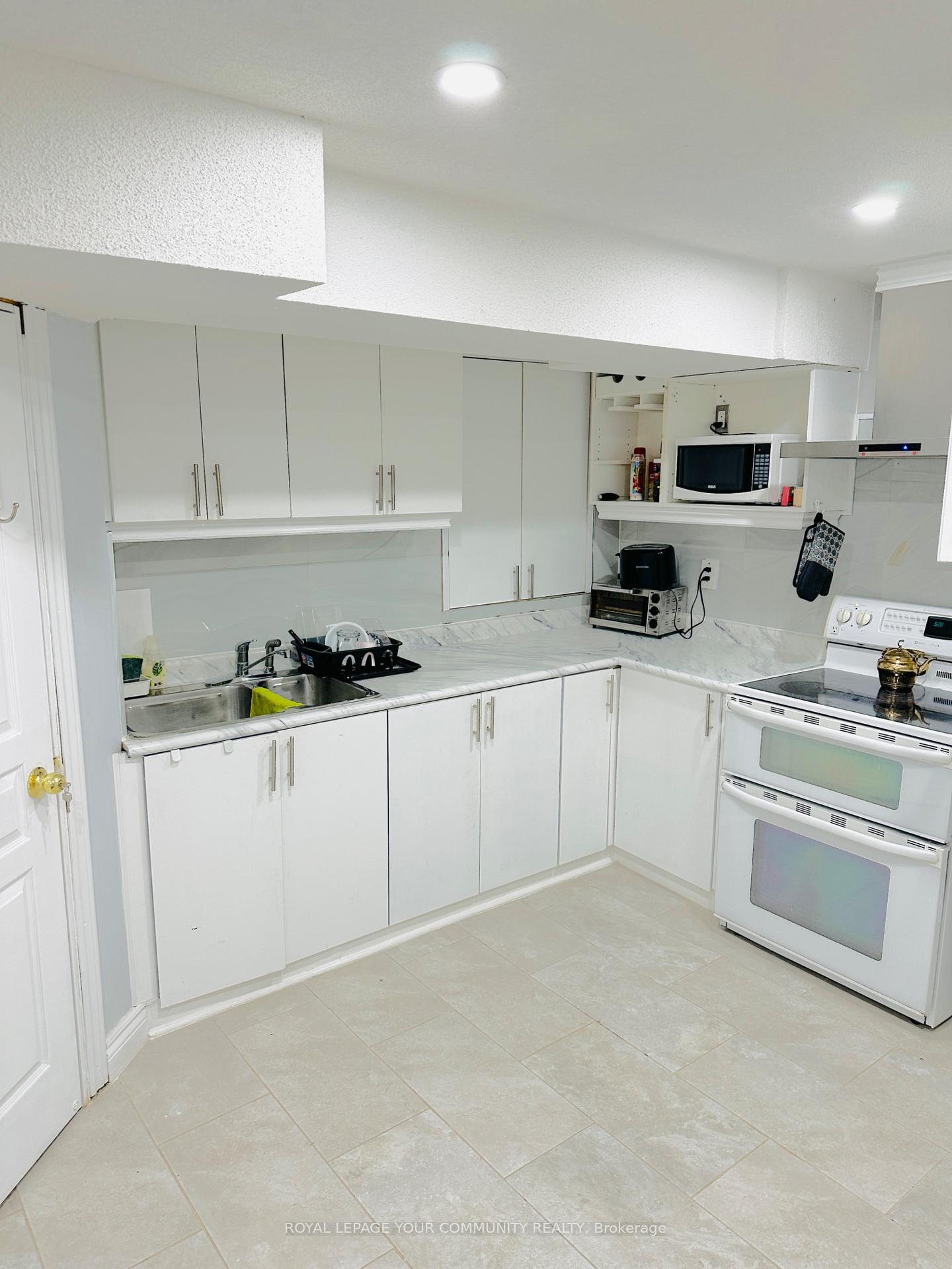Photo 4 of Unit Basement, 132 Dolce Crescent, Vaughan, Vellore Village — HOMEH