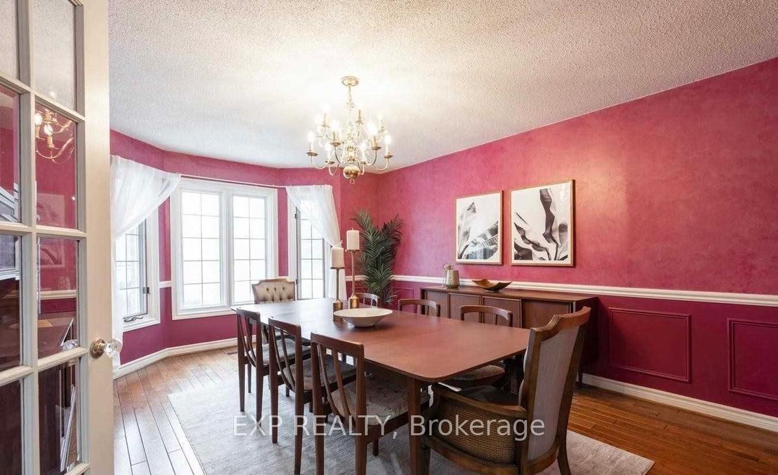 Photo 3 of 6 Dobson Court, Caledon, Palgrave — HOMEH