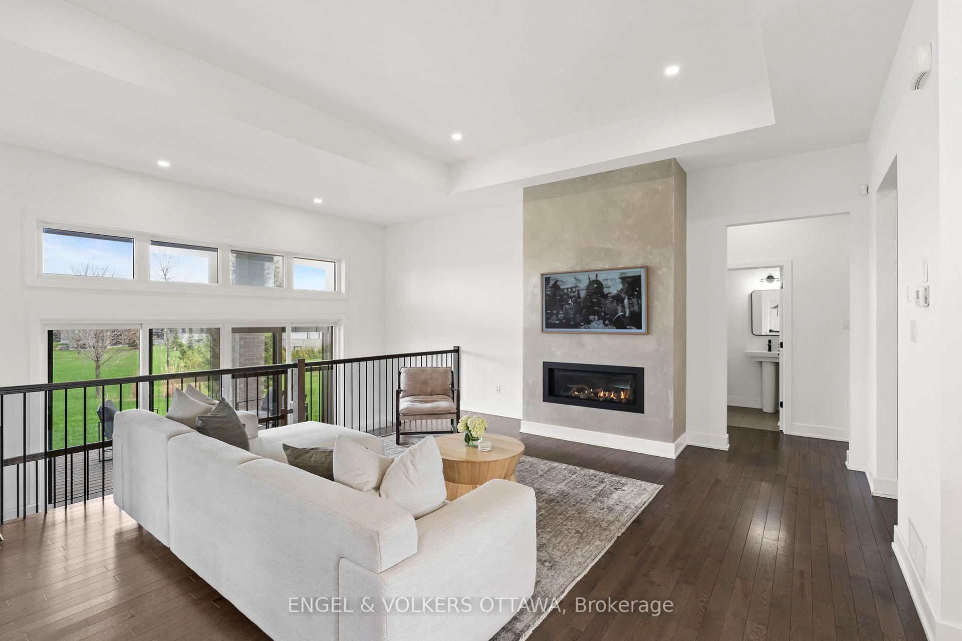 Photo 3 of 312 Shoreway Drive., Ottawa, Greely — HOMEH