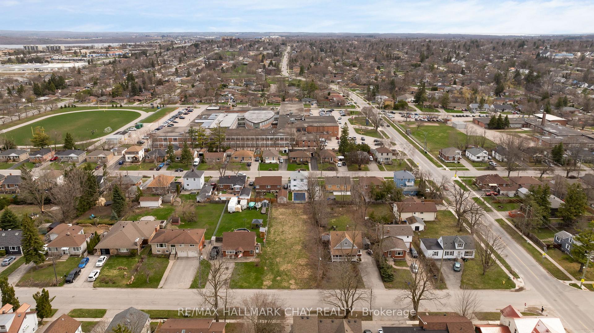 Photo 18 of 147 Peel Street, Barrie, Wellington — HOMEH