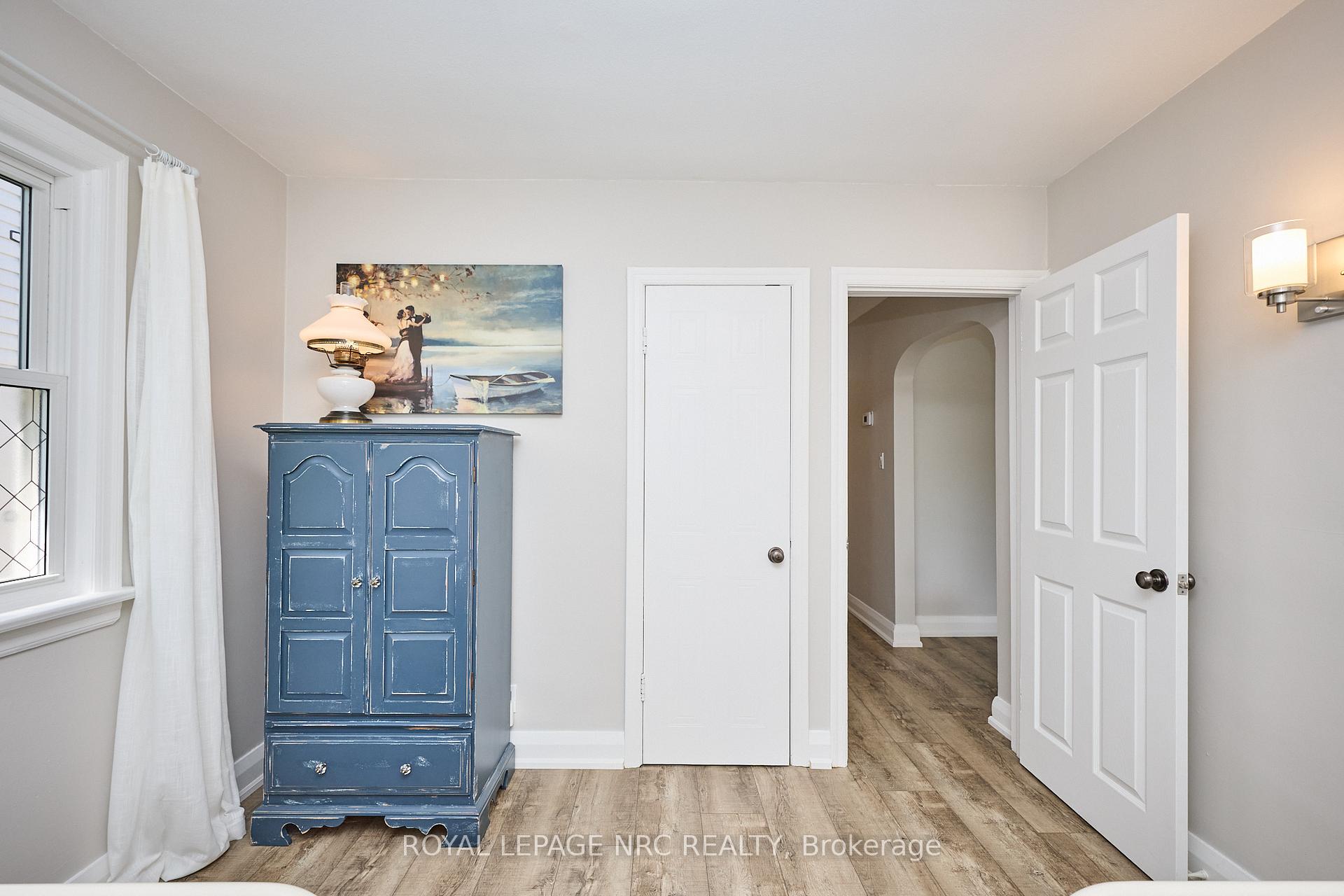 Photo 25 of 26 Barton Street, St. Catharines, Grapeview — HOMEH