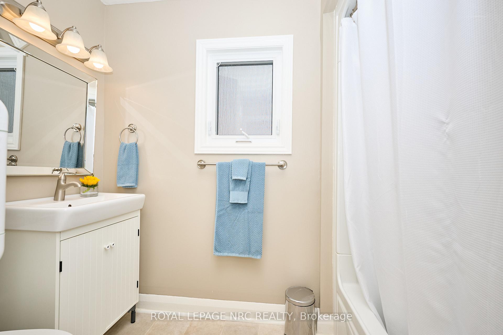 Photo 26 of 26 Barton Street, St. Catharines, Grapeview — HOMEH
