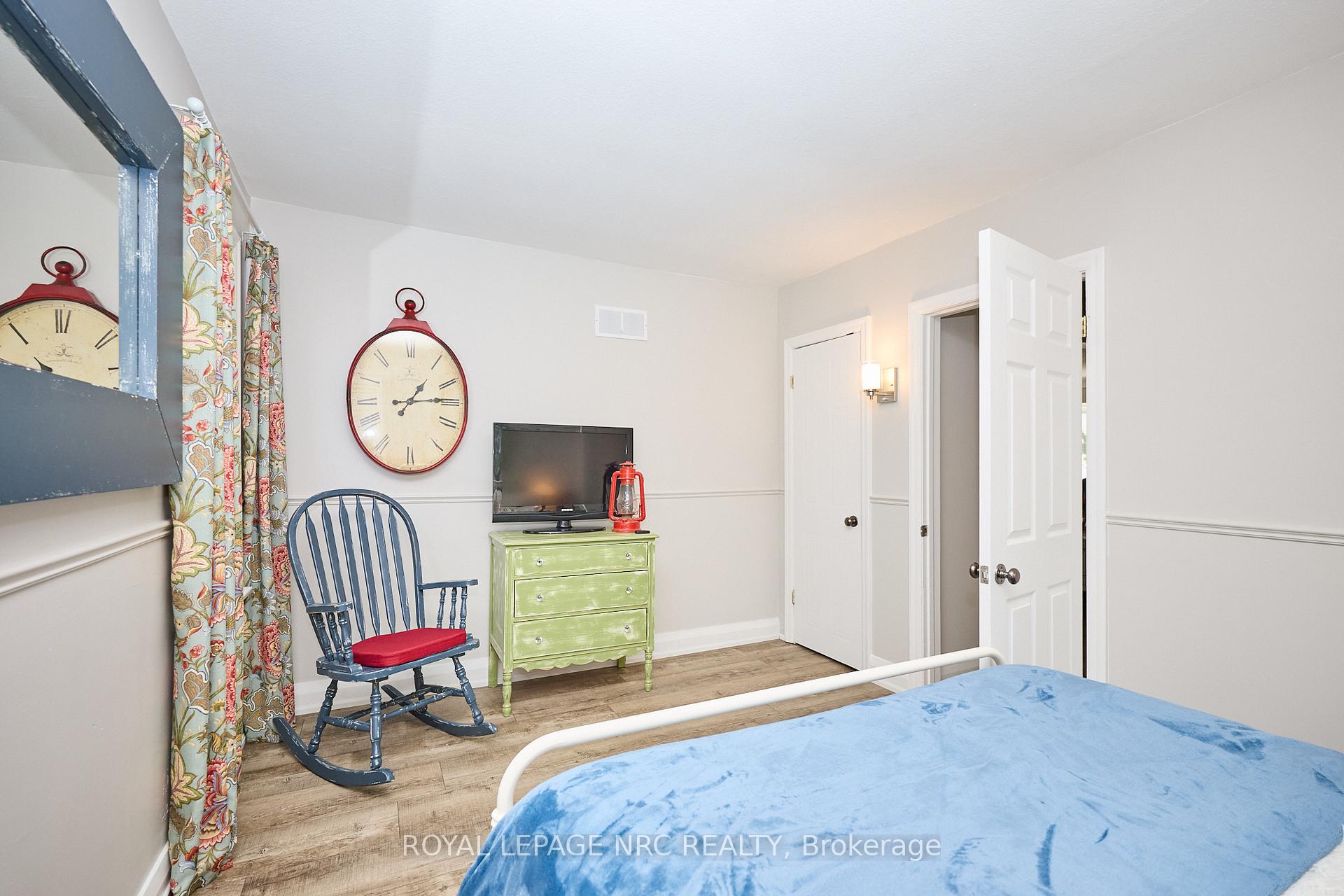 Photo 29 of 26 Barton Street, St. Catharines, Grapeview — HOMEH