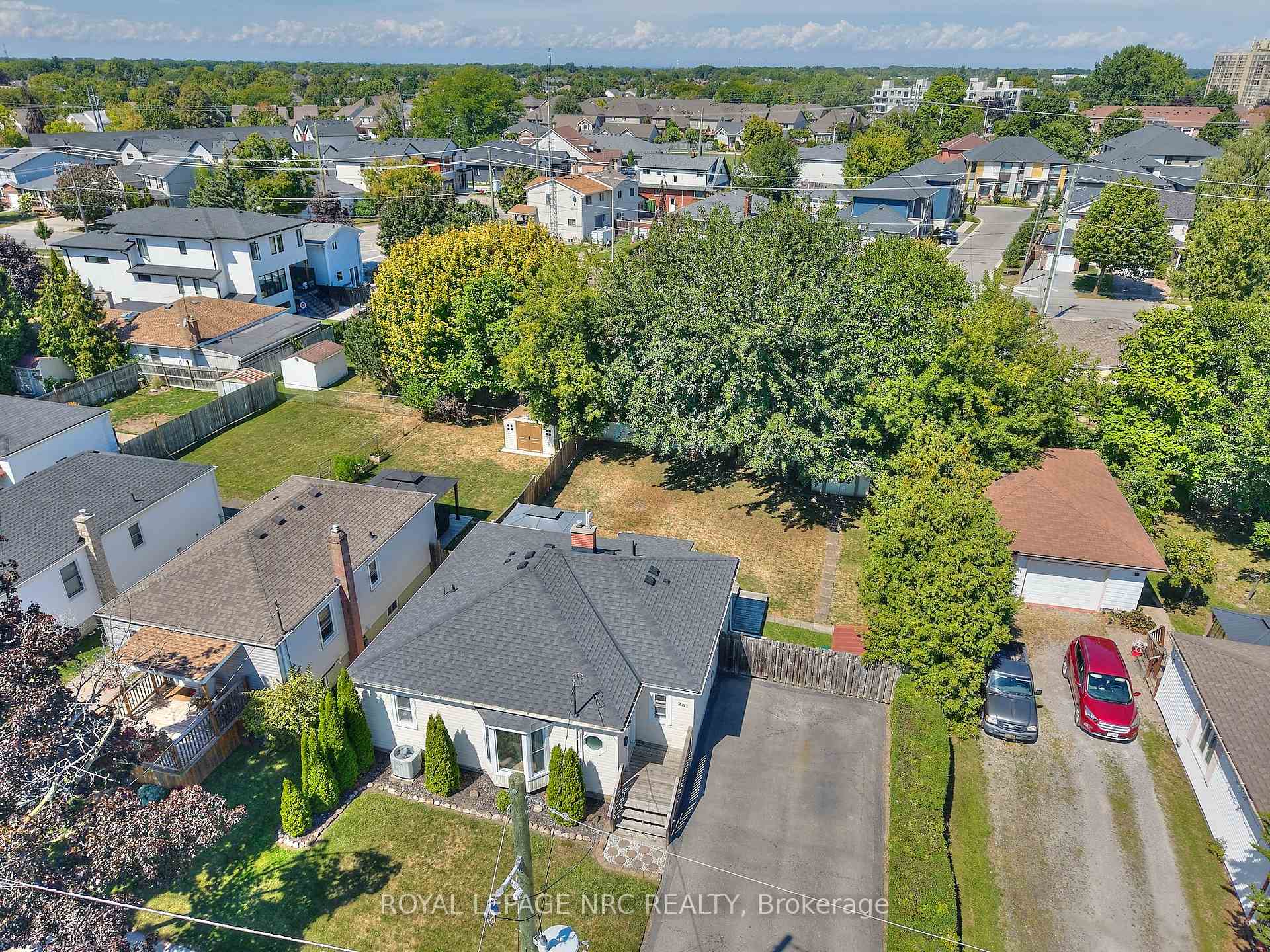 Photo 30 of 26 Barton Street, St. Catharines, Grapeview — HOMEH