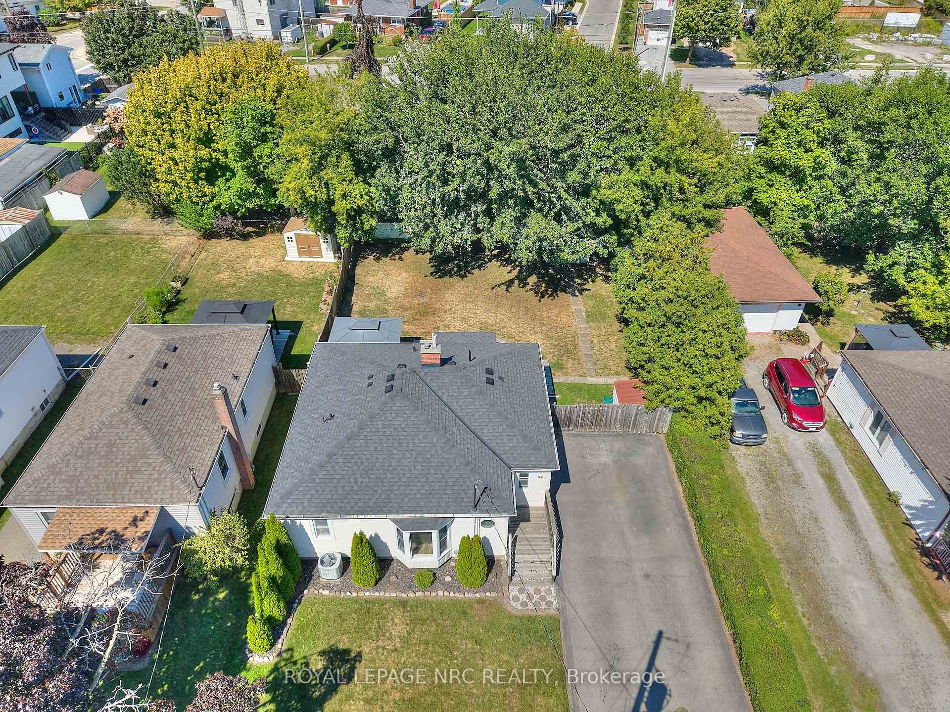 Photo 31 of 26 Barton Street, St. Catharines, Grapeview — HOMEH