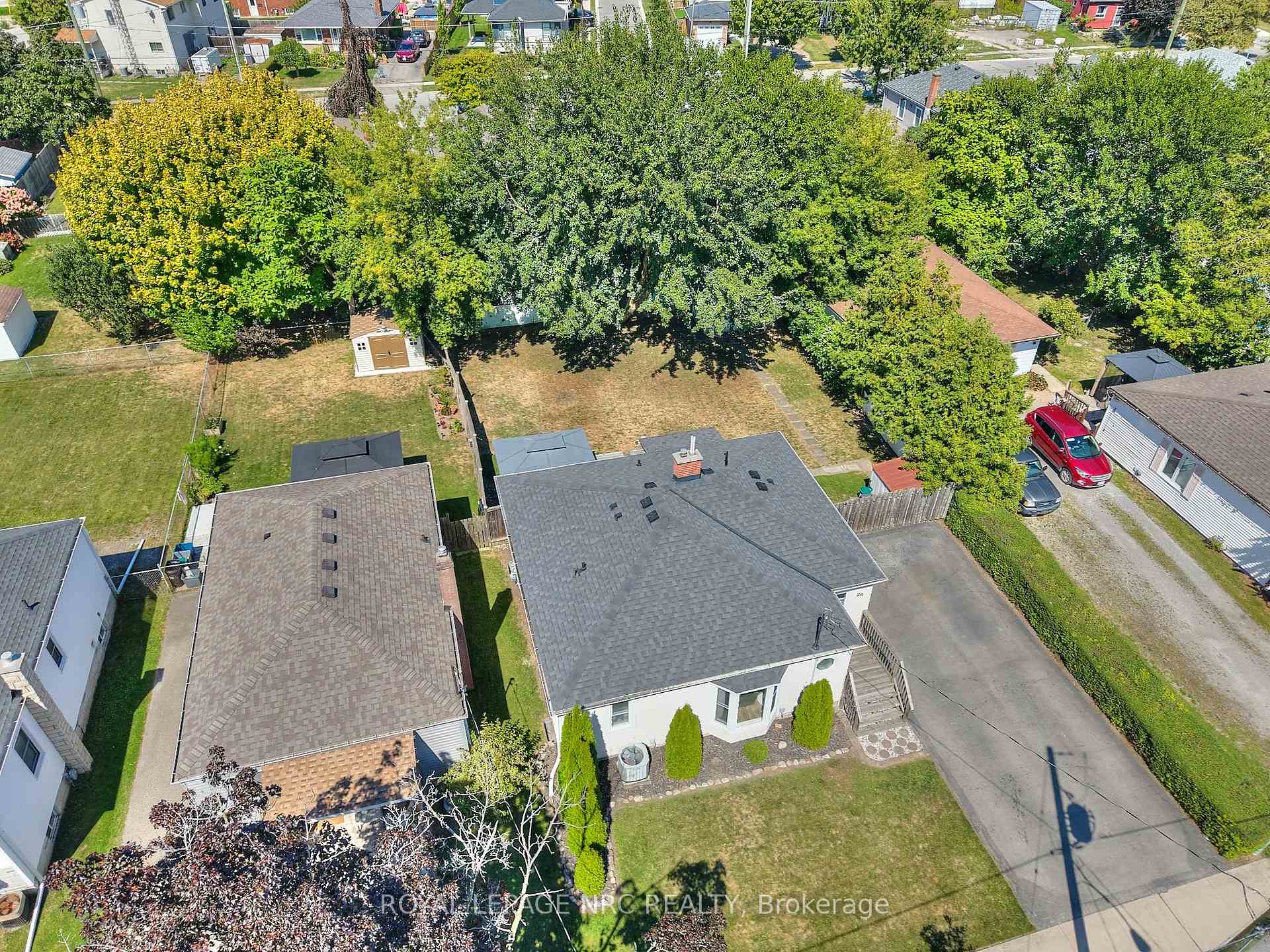 Photo 32 of 26 Barton Street, St. Catharines, Grapeview — HOMEH