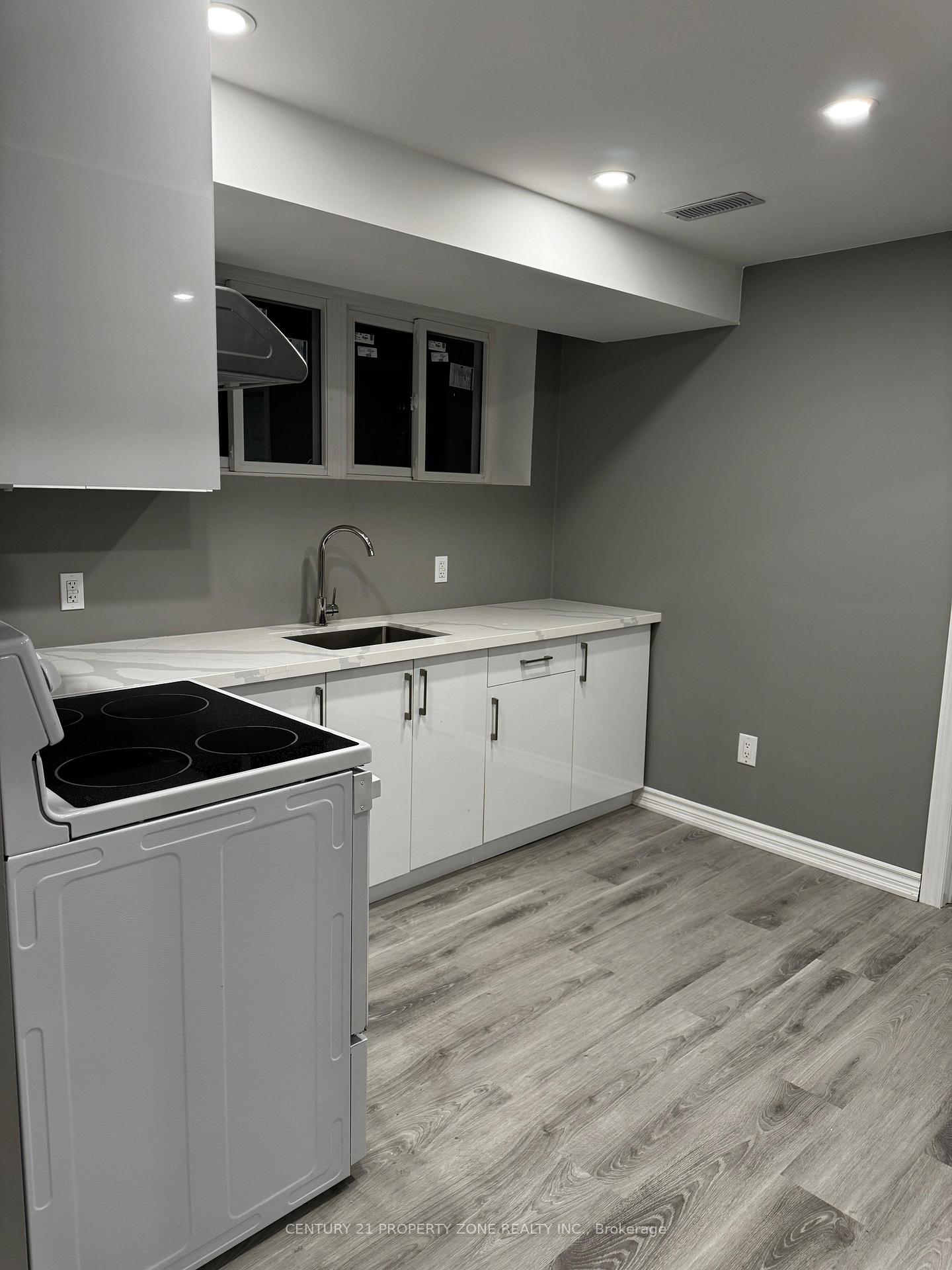Photo 1 of 148 Skyharbour Drive, Brampton, Bram West — HOMEH