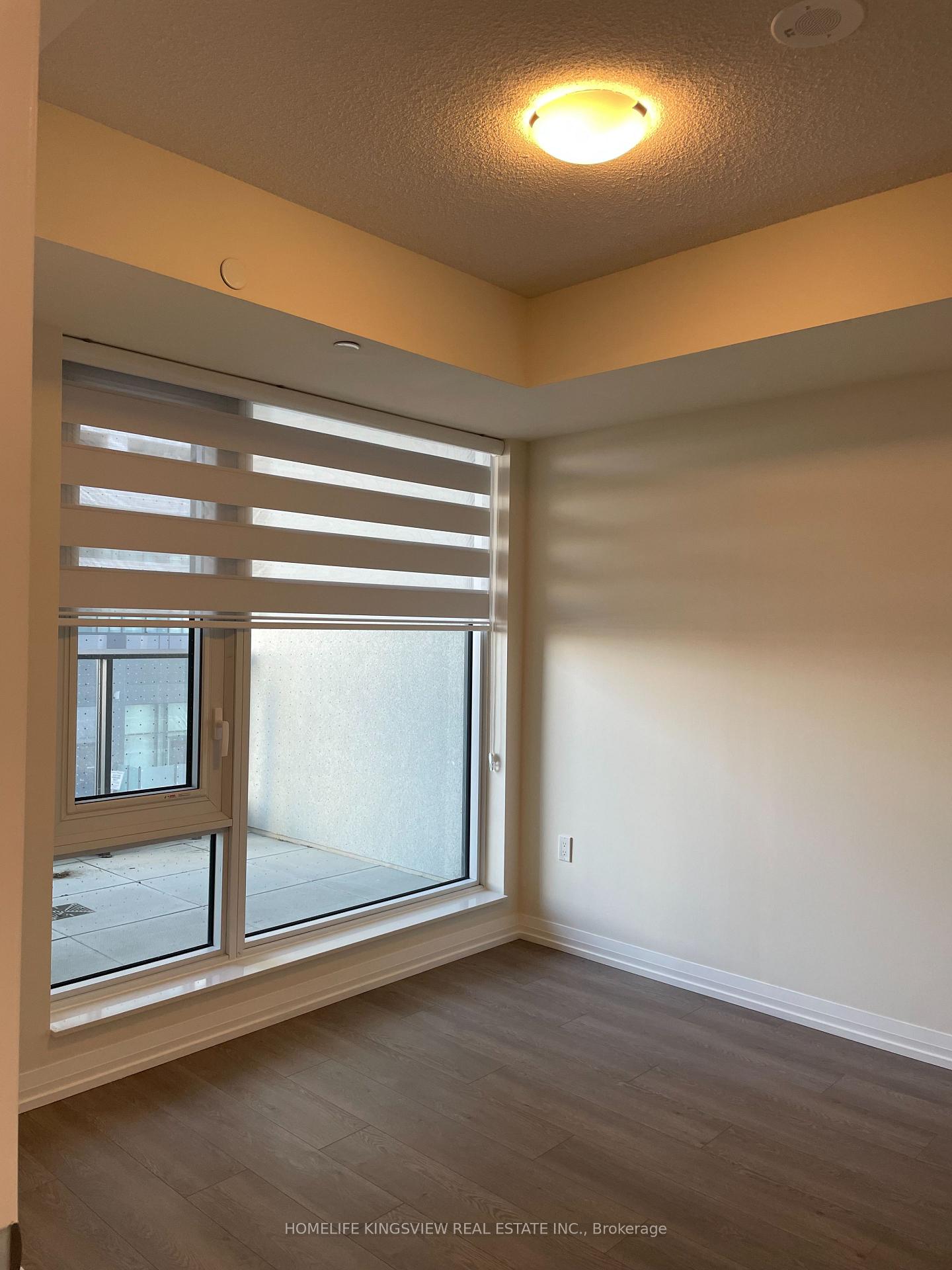 Photo 5 of Unit 201, 27 Korda Gate, Vaughan, Vellore Village — HOMEH