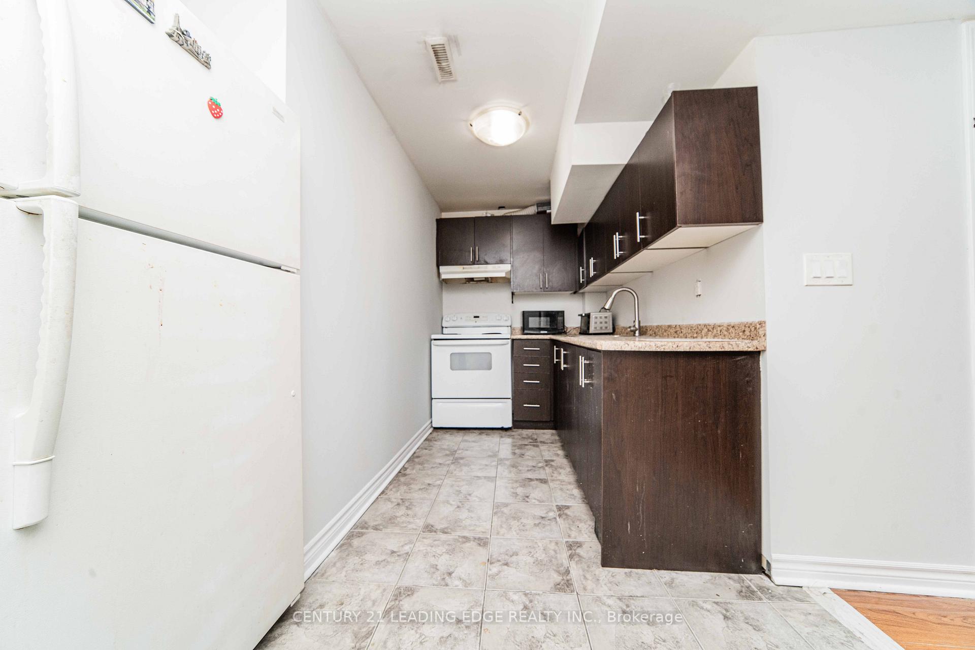 Photo 11 of 81 Rushmore Court, Markham, Rouge River Estates — HOMEH