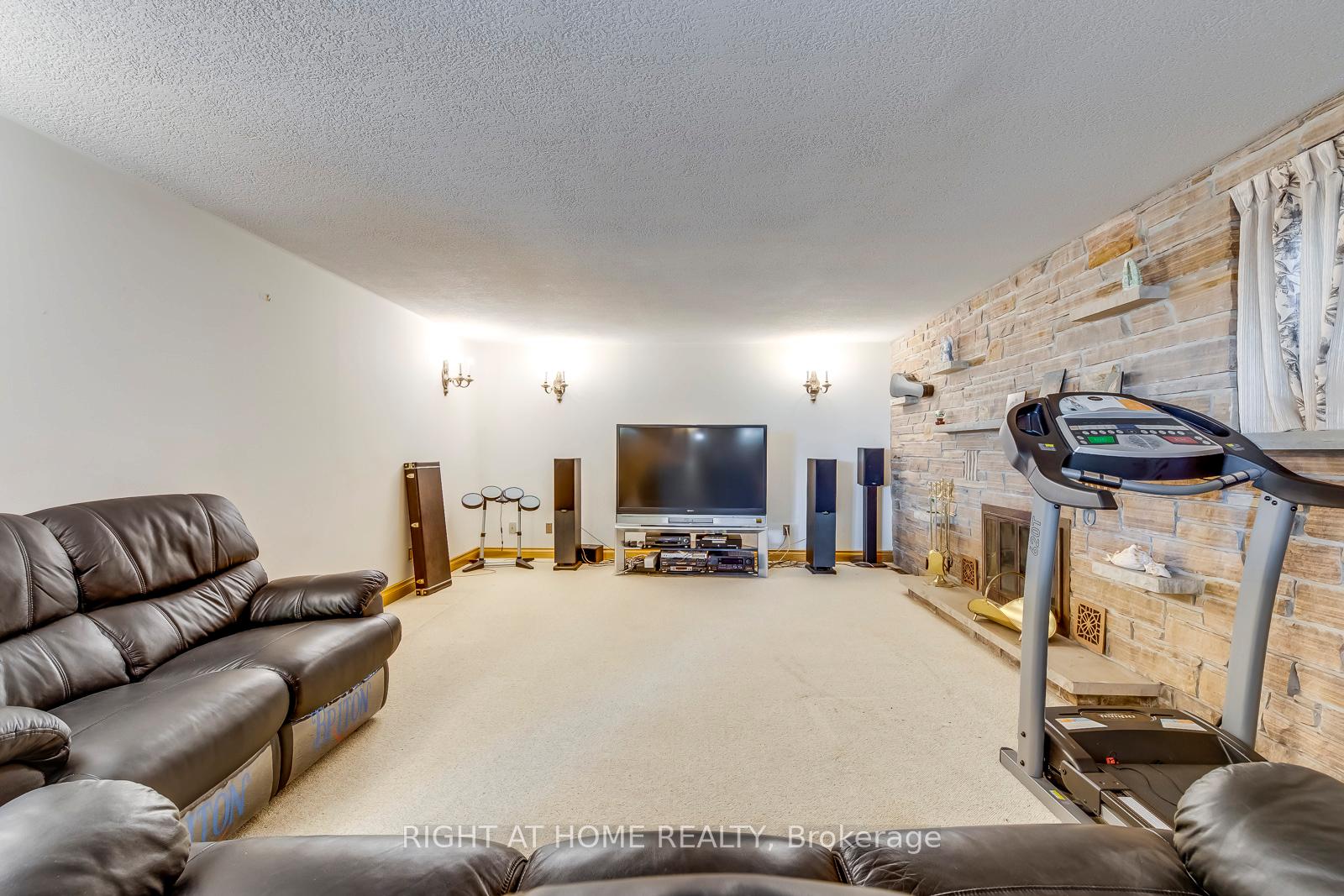 Photo 35 of 1 Farmer's Lane, Caledon, Bolton East — HOMEH