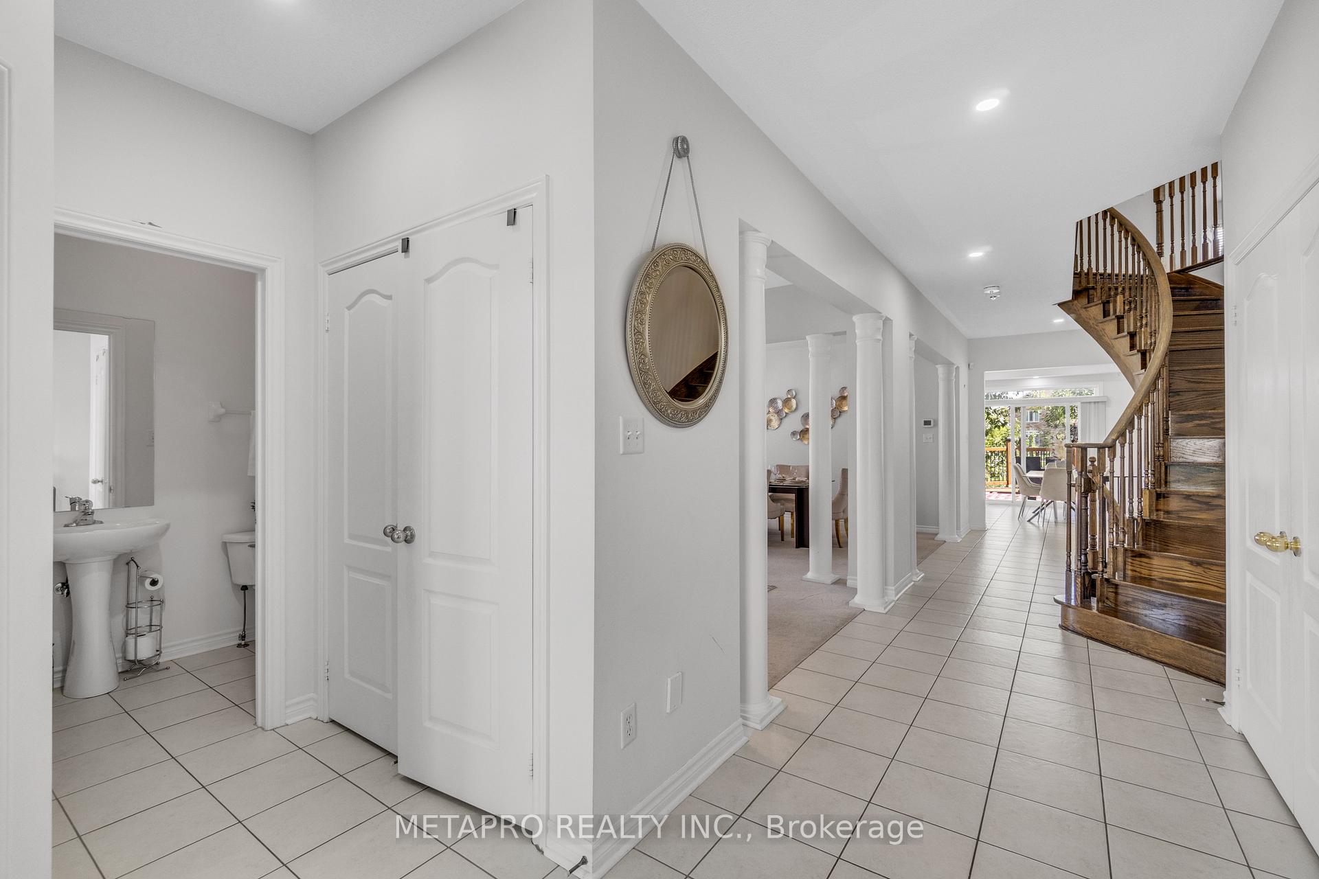 Photo 5 of 20 Templeton Court, Brampton, Bram East — HOMEH