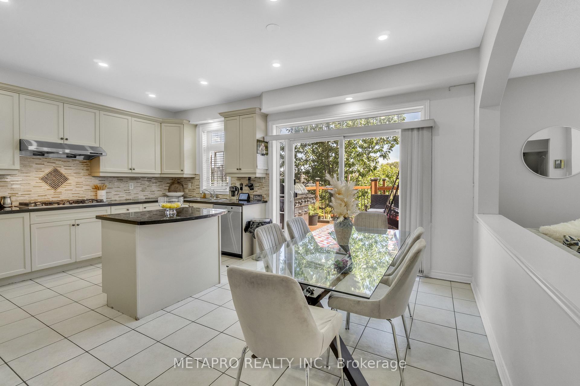 Photo 12 of 20 Templeton Court, Brampton, Bram East — HOMEH