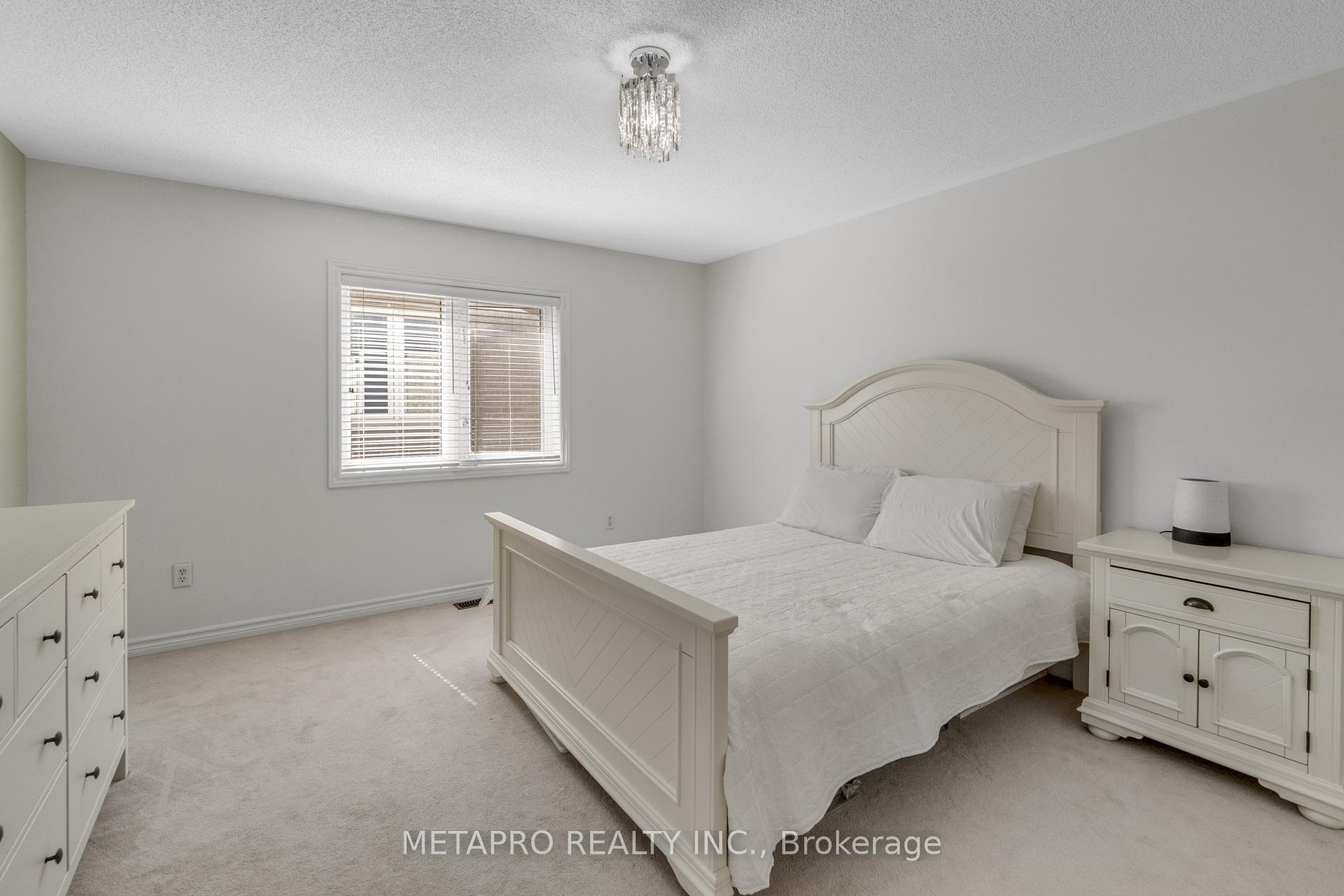 Photo 19 of 20 Templeton Court, Brampton, Bram East — HOMEH