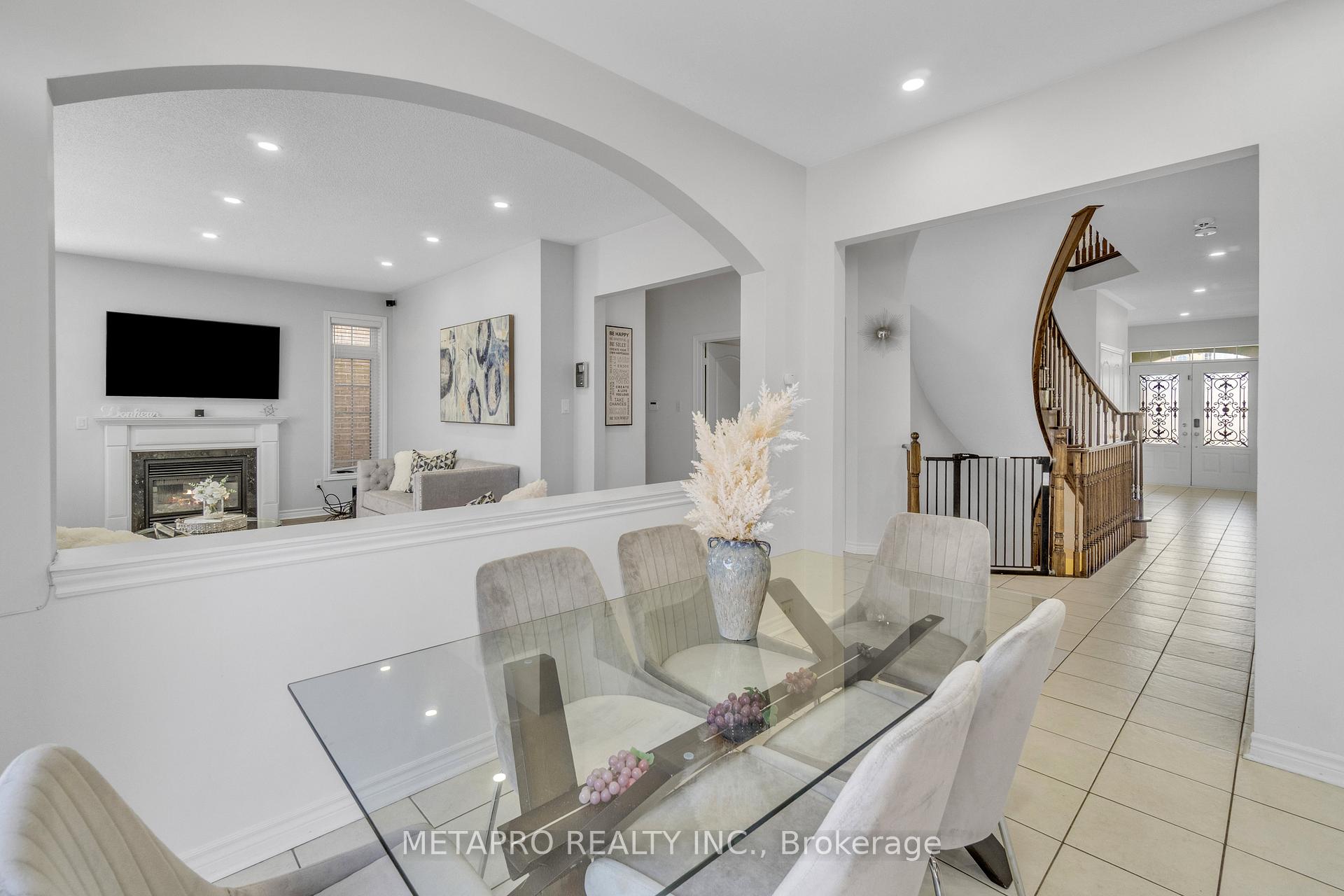 Photo 34 of 20 Templeton Court, Brampton, Bram East — HOMEH