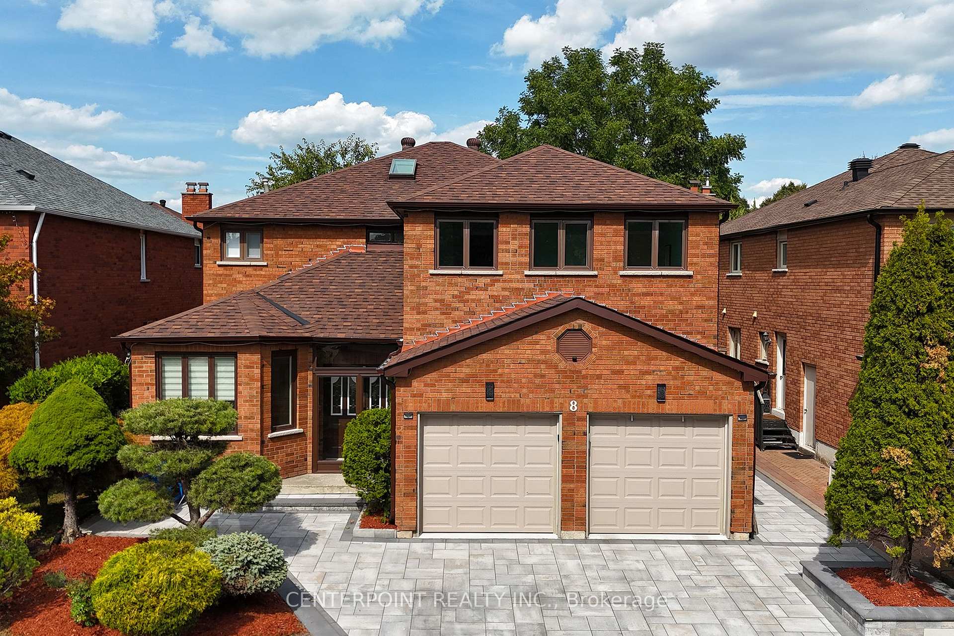 Front of 8 Woodlawn Road