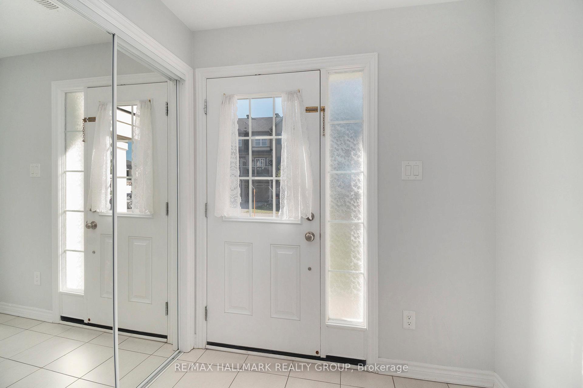 Photo 3 of 106 Helenium Lane, Ottawa, Avalon West — HOMEH