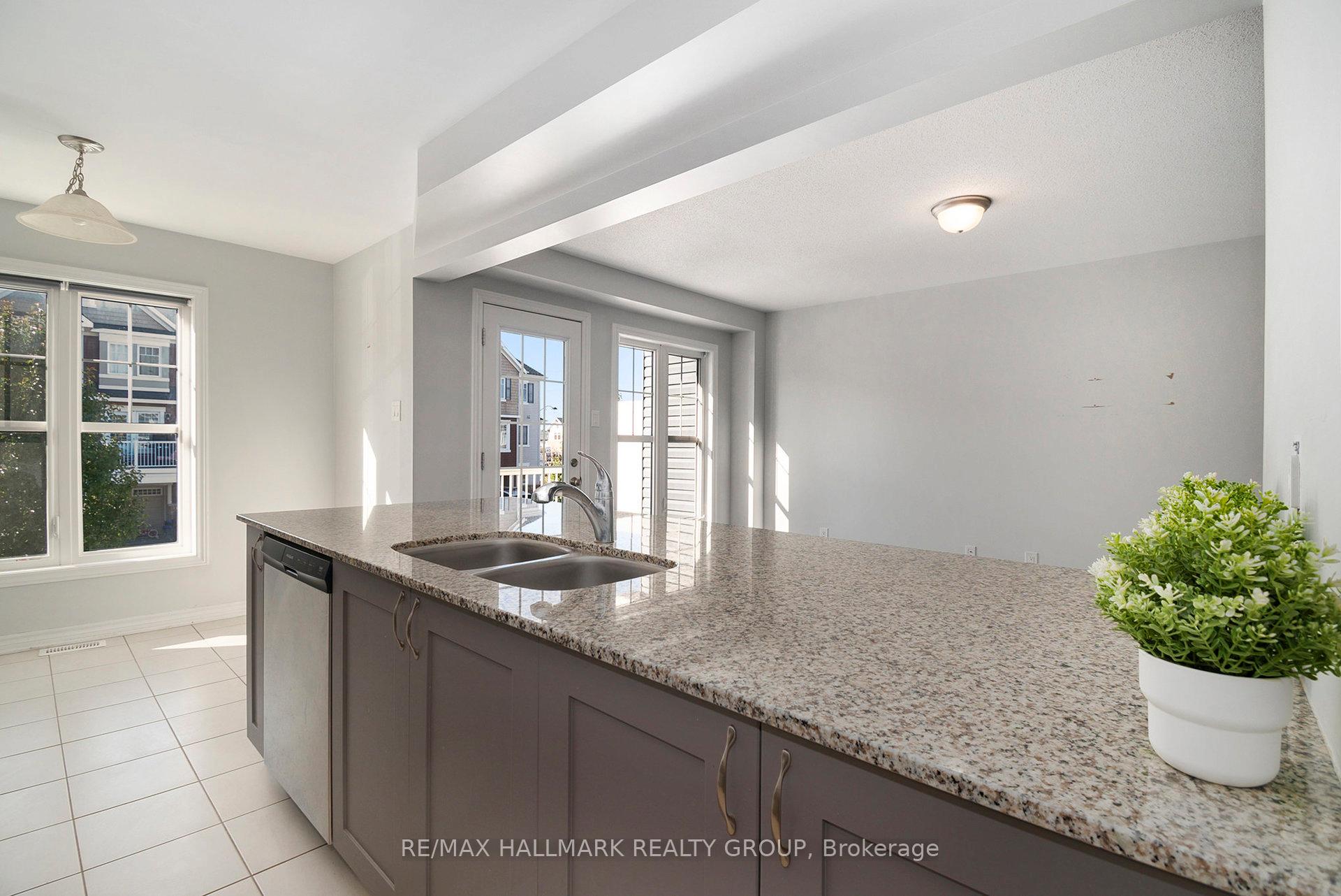 Photo 11 of 106 Helenium Lane, Ottawa, Avalon West — HOMEH