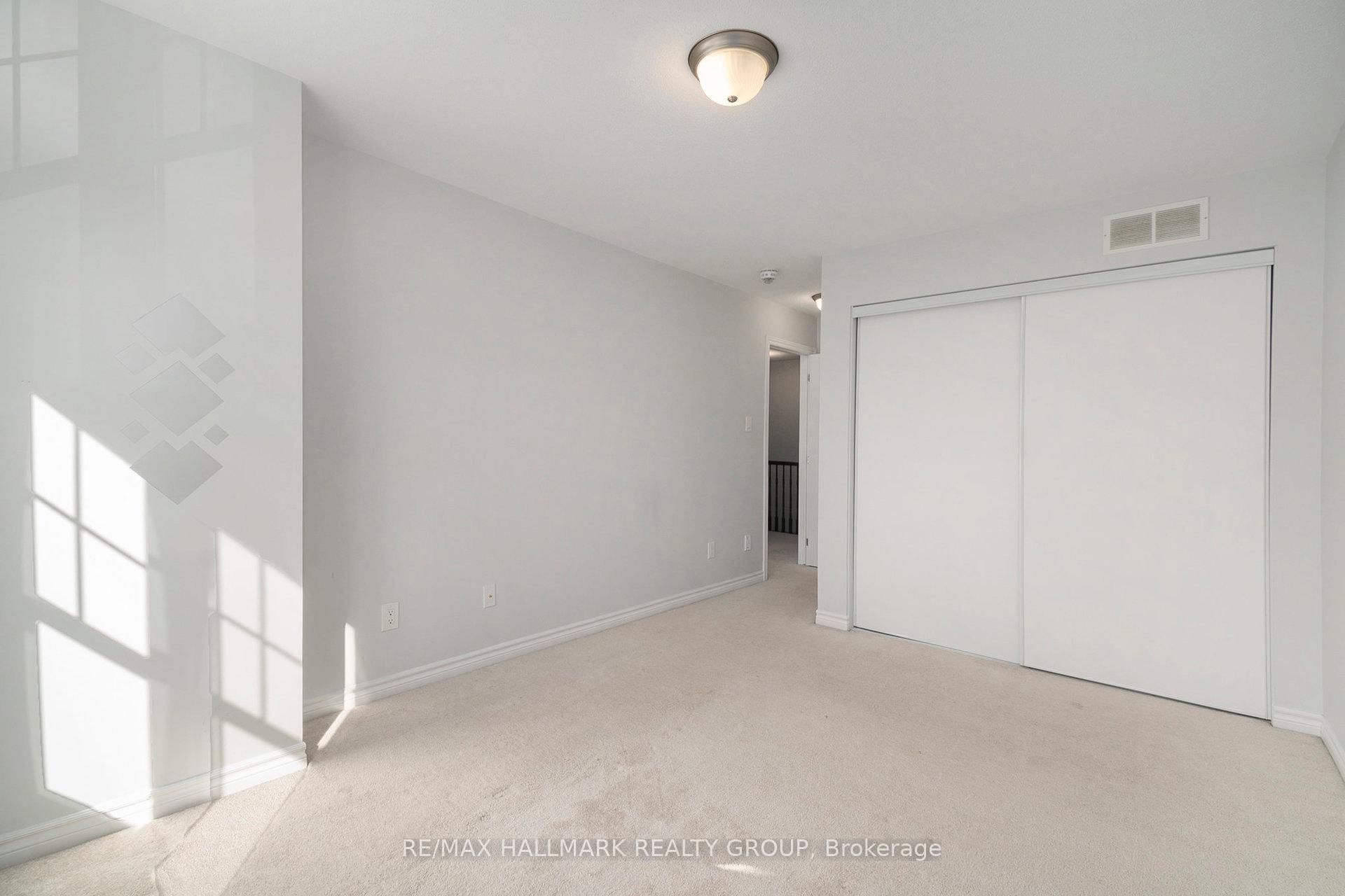 Photo 16 of 106 Helenium Lane, Ottawa, Avalon West — HOMEH