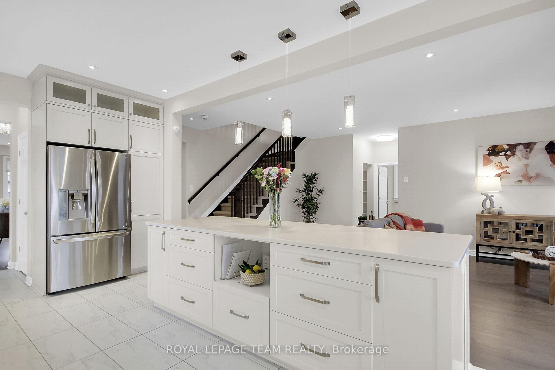 Photo 12 of 300 Rosina Way, Ottawa, Riverside South/Gloucester Glen — HOMEH