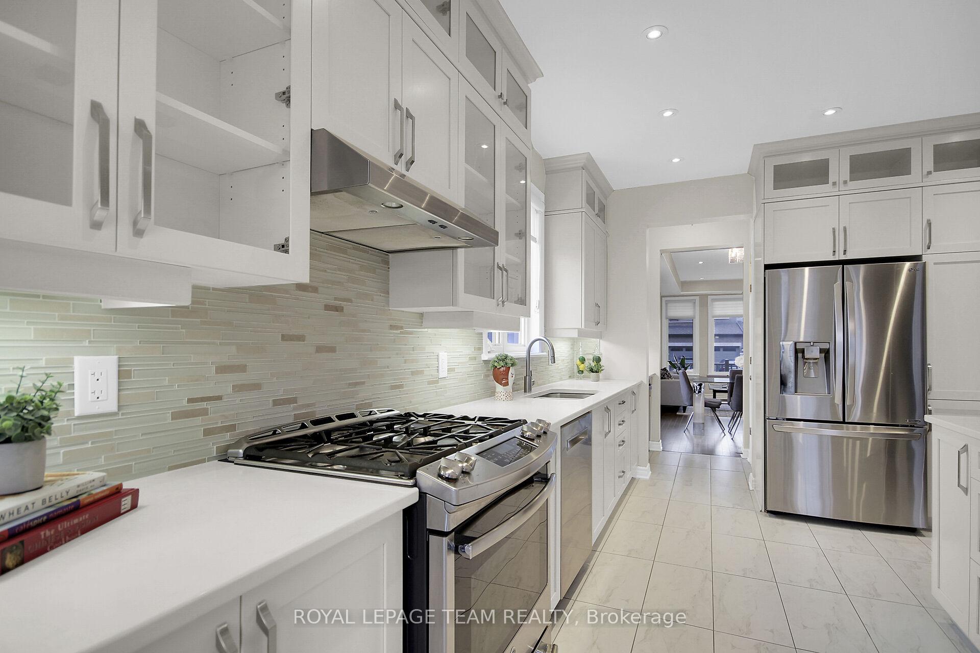 Photo 14 of 300 Rosina Way, Ottawa, Riverside South/Gloucester Glen — HOMEH