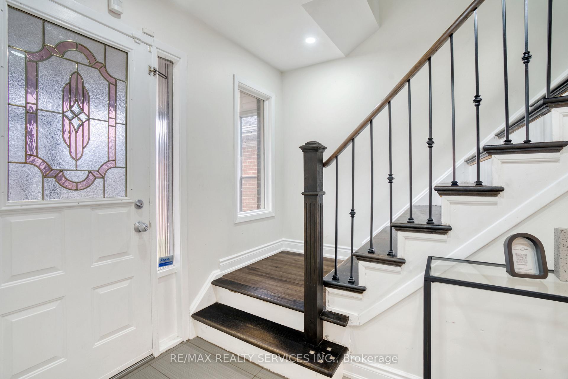 Photo 8 of 8 Luminous Court, Brampton, Heart Lake West — HOMEH