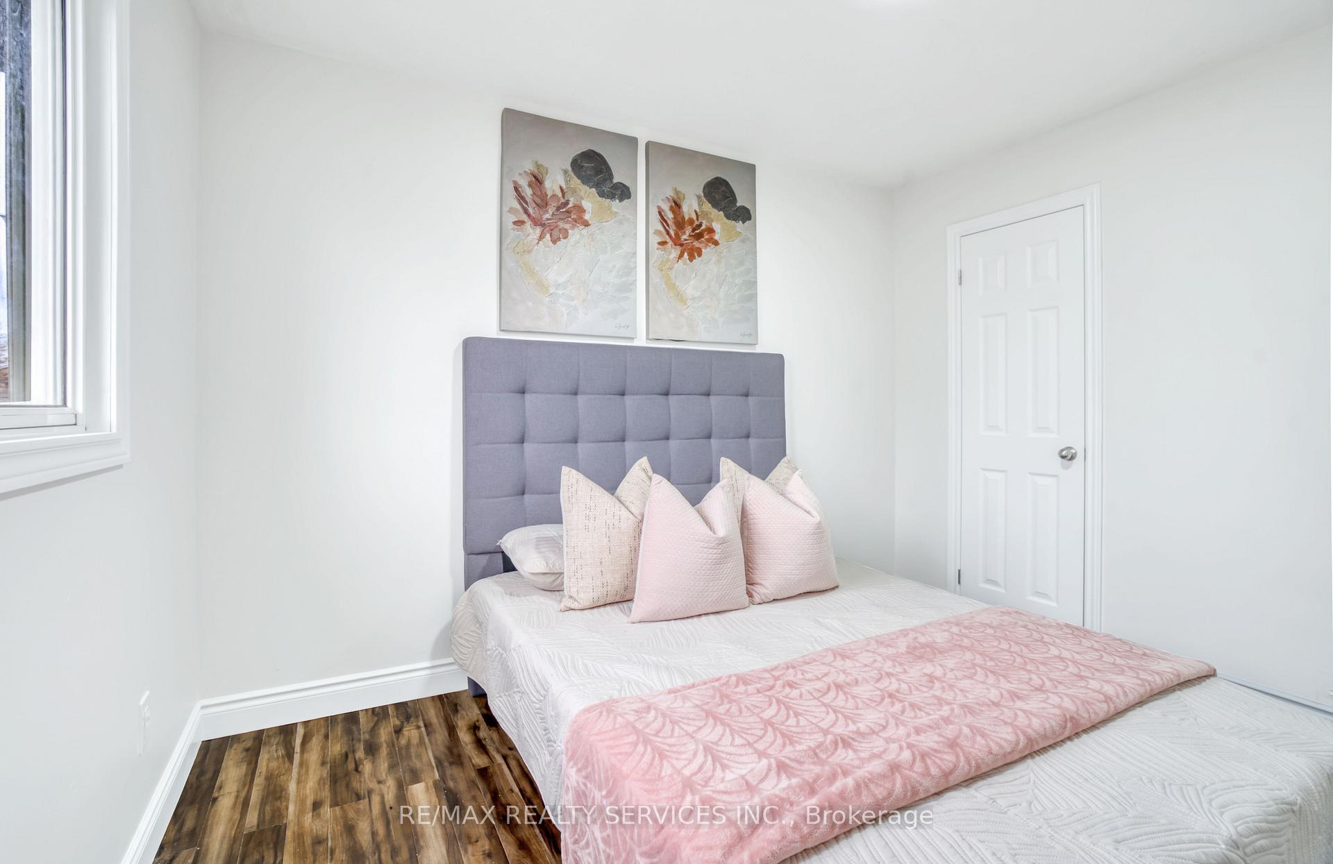 Photo 16 of 8 Luminous Court, Brampton, Heart Lake West — HOMEH