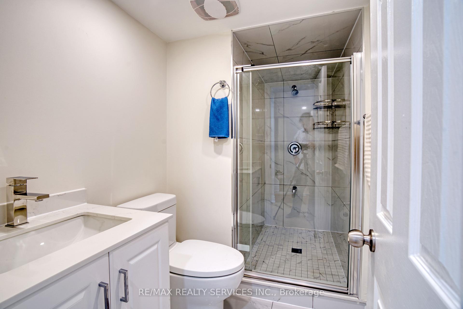 Photo 40 of 8 Luminous Court, Brampton, Heart Lake West — HOMEH