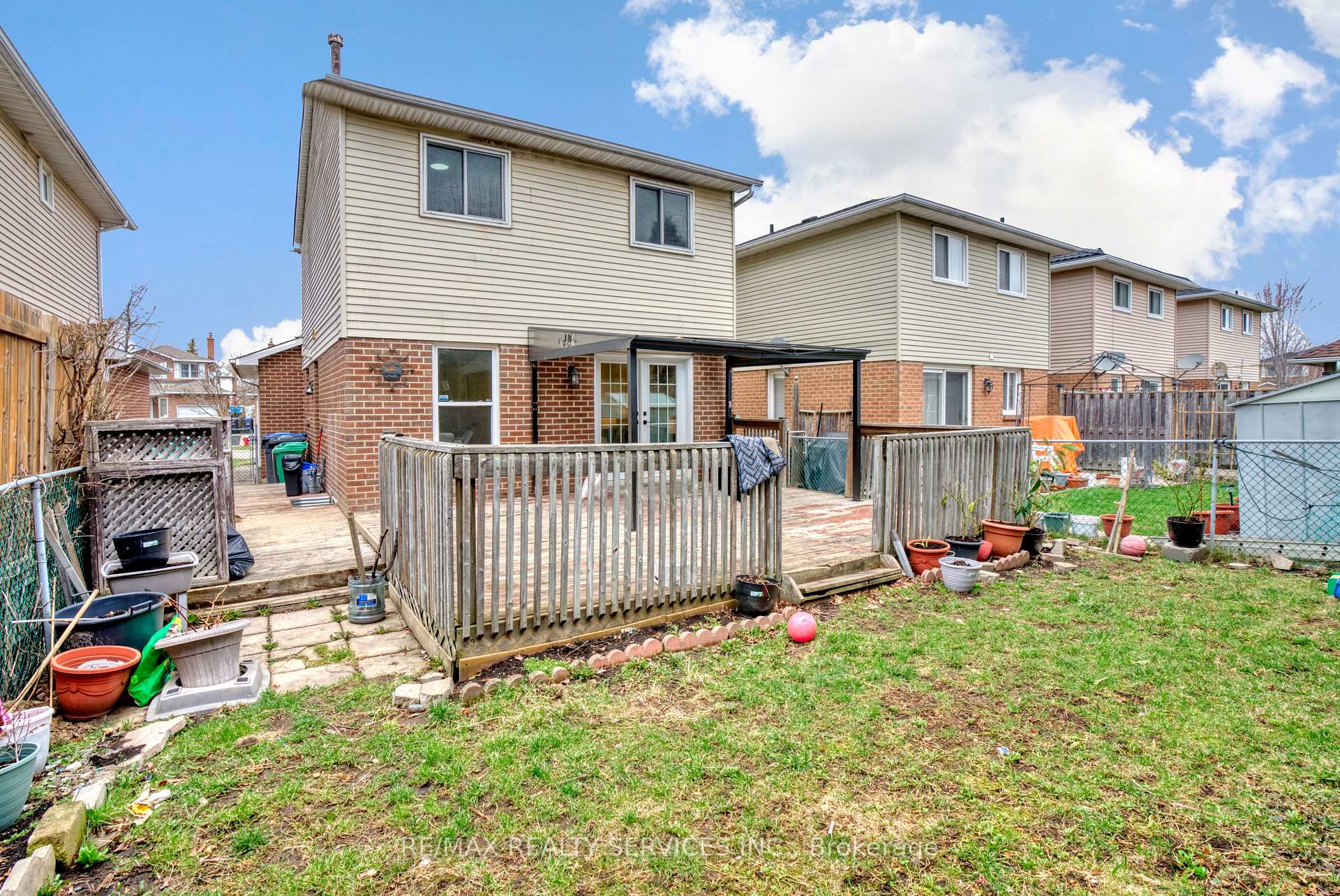 Photo 32 of 8 Luminous Court, Brampton, Heart Lake West — HOMEH