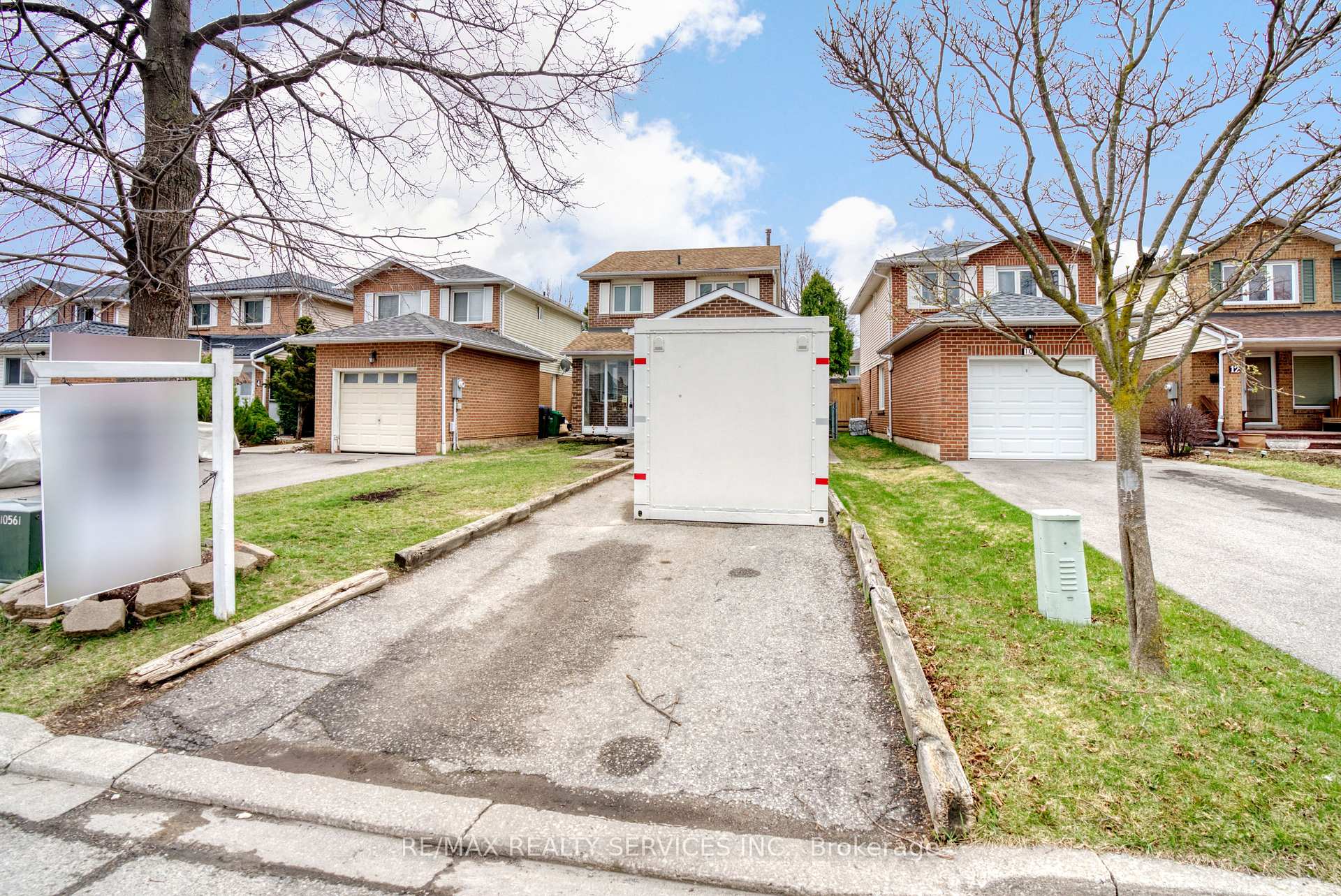 Photo 33 of 8 Luminous Court, Brampton, Heart Lake West — HOMEH